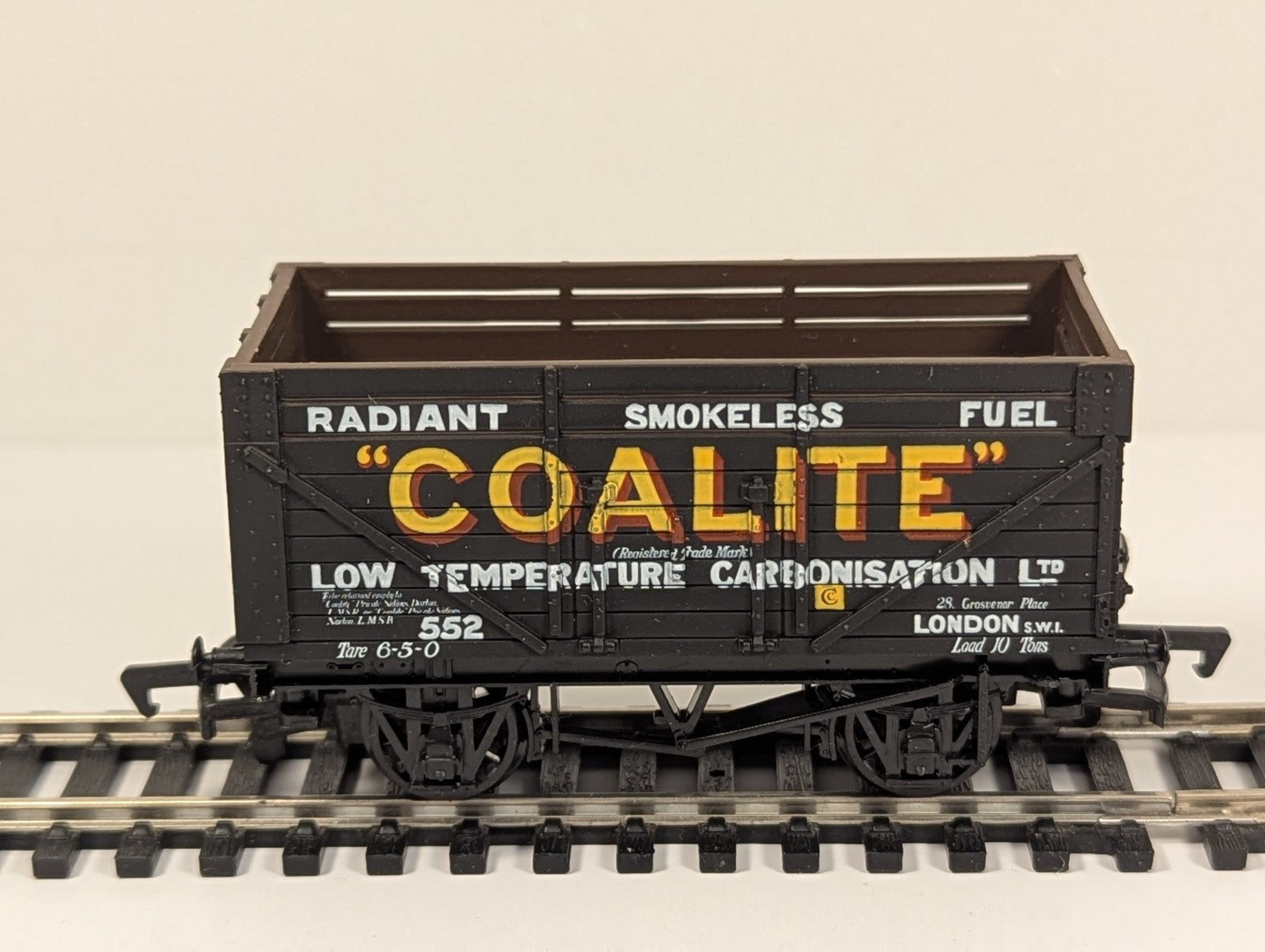 Mainline 937163 OO Gauge 7 Plank Coke Wagon Coalite