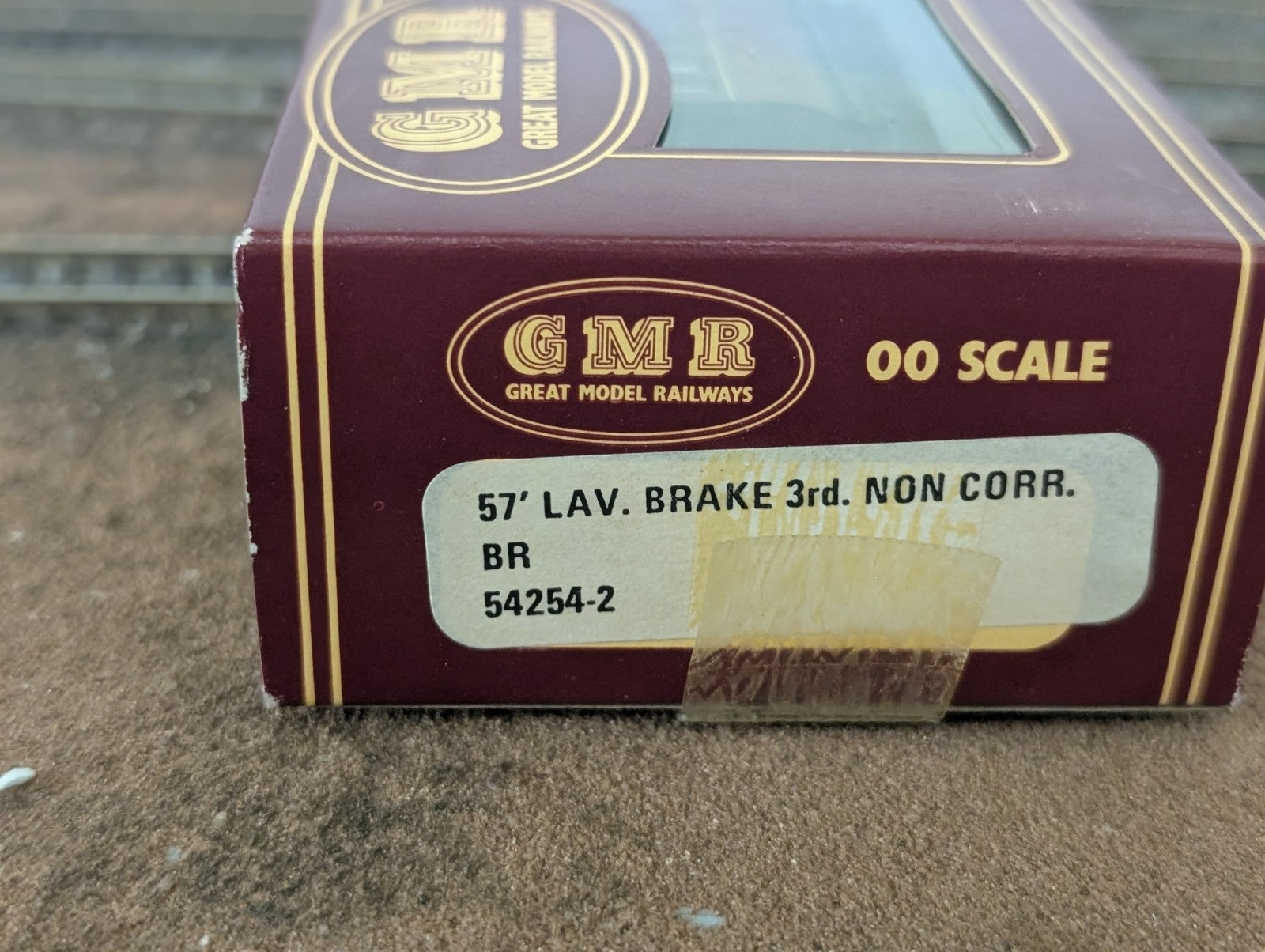 Airfix 54254 LMS 57′ Non-Corridor Brake 3rd M25250M