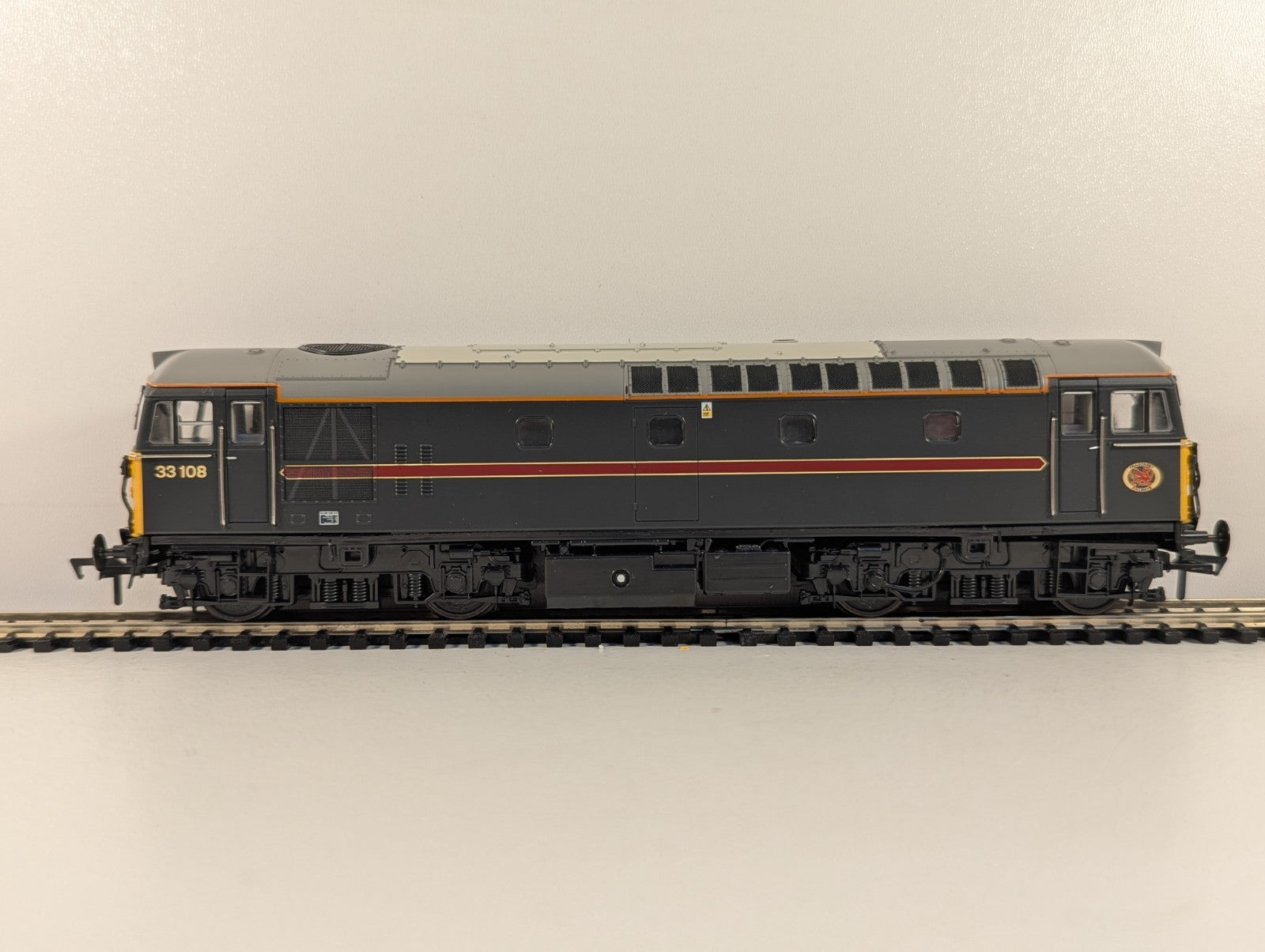 Heljan OO Gauge Class 33/1 No. 33108 Fragonset Black Diesel Locomotive DCC Ready