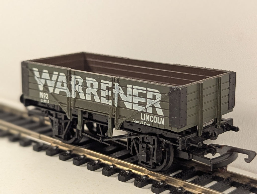 Dapol B163 OO Gauge 7 Plank Wagon Warrener Lincoln