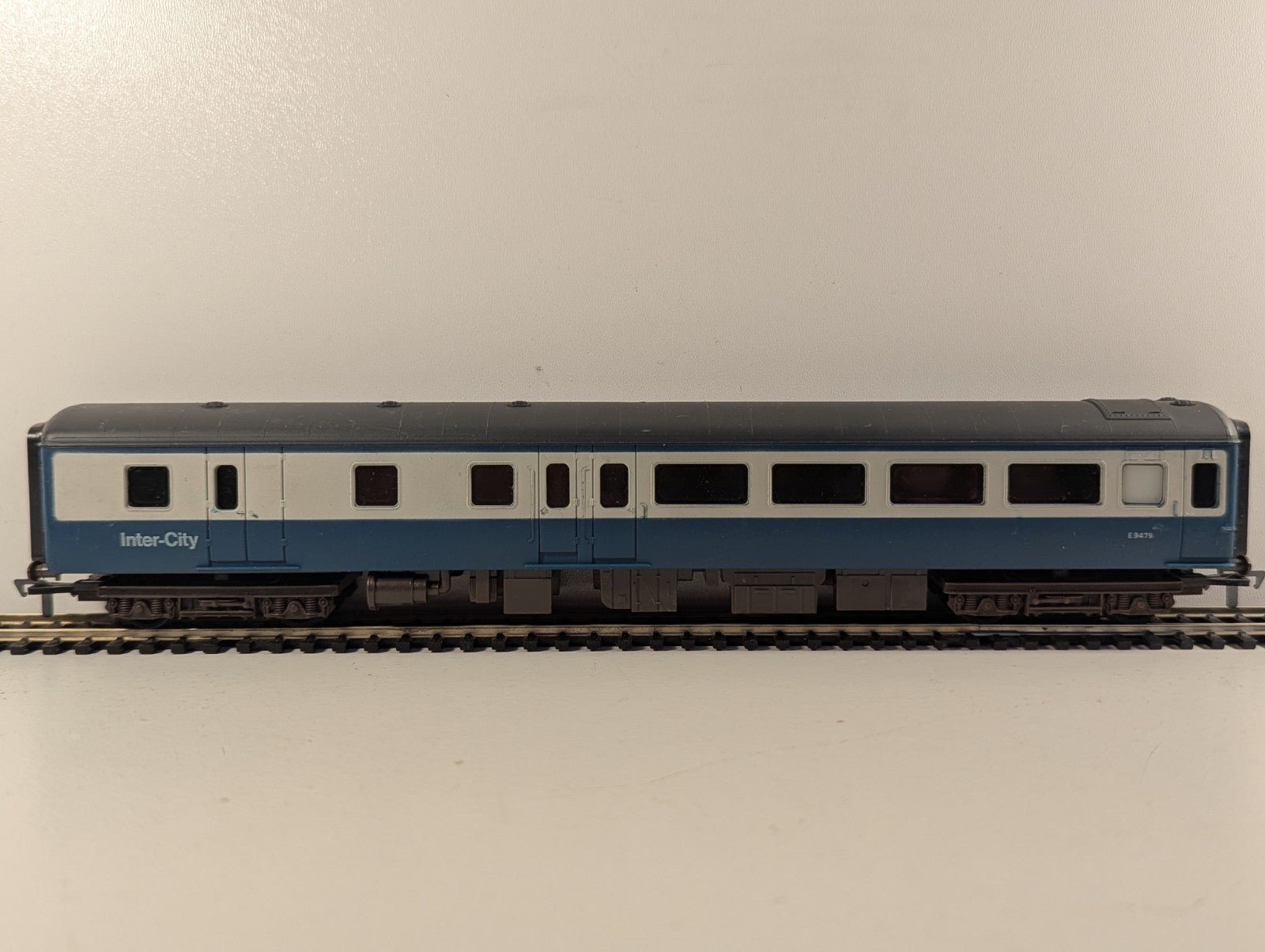 Airfix BR Mk2D Brake Second Open Coach OO Gauge