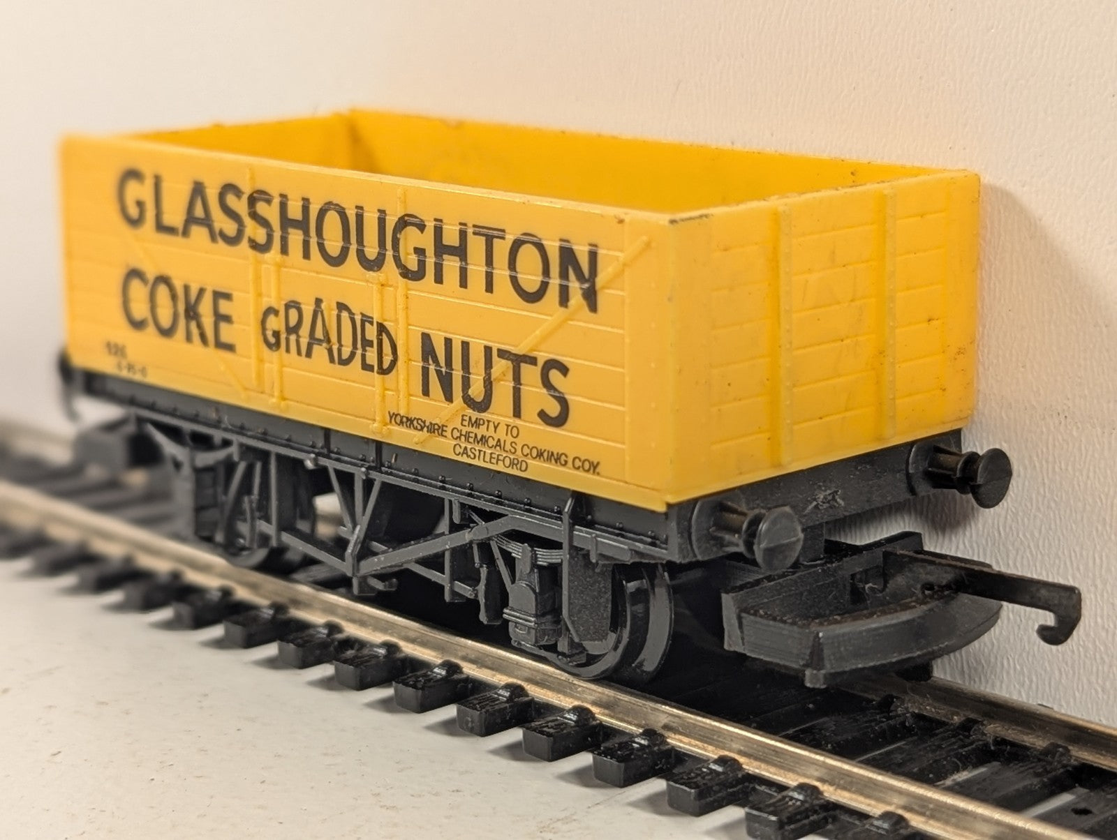 Lima OO Gauge Glasshoughton Coke Graded Nuts 7 Plank Wagon 126