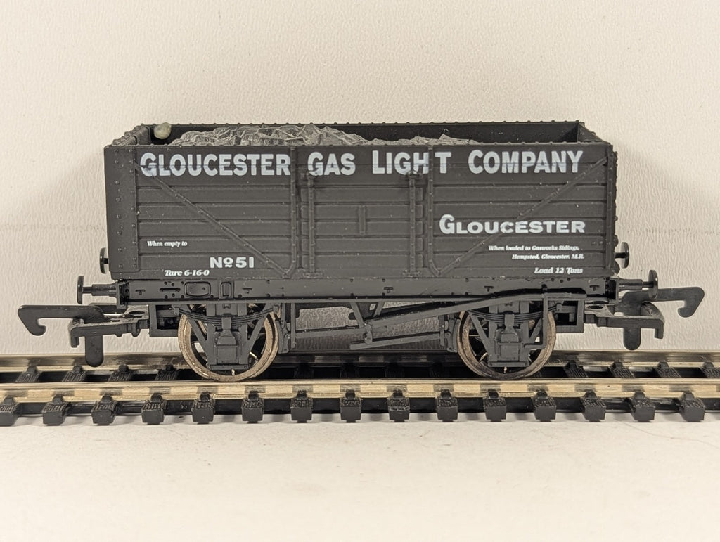Dapol OO Gauge Gloucester Gas Light Company 7 Plank Wagon Goods Wagon 51