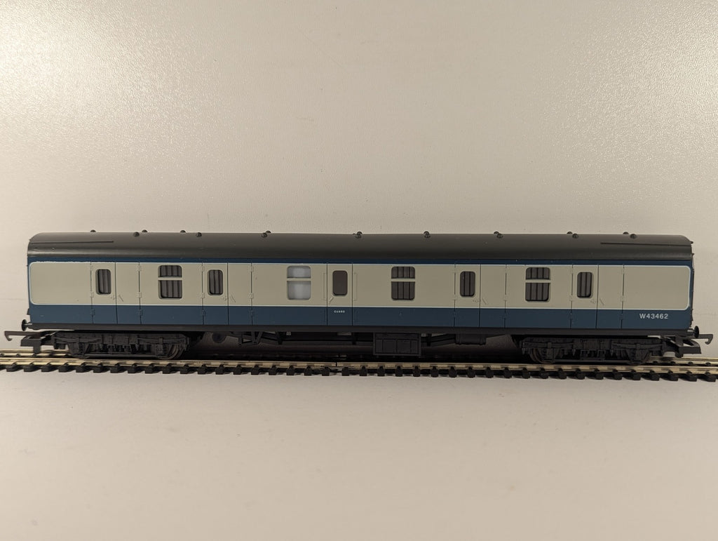 Lima OO Gauge BR Mk1 Brake Second Corridor (BSK) Passenger Coach W43462