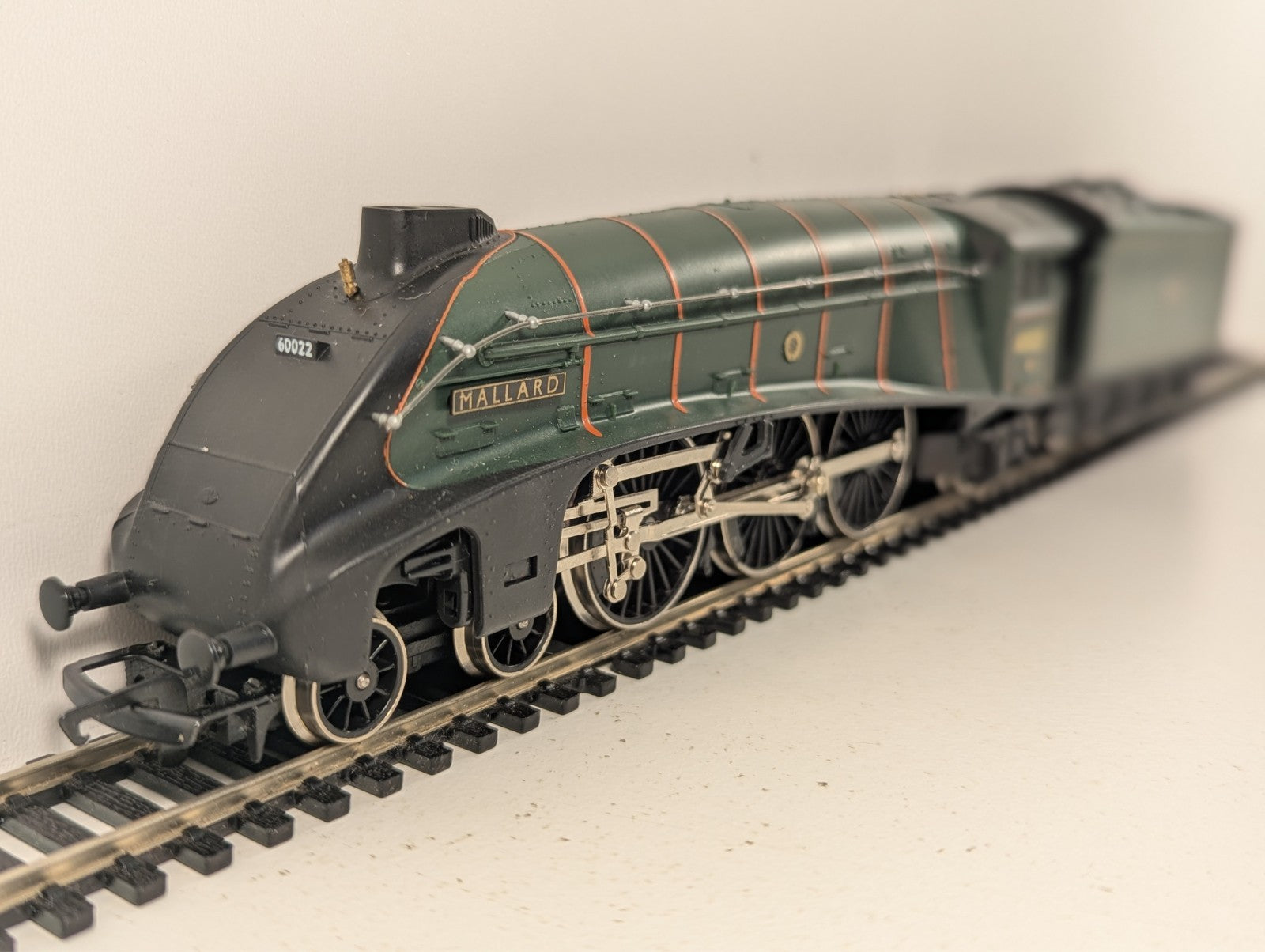 Hornby LNER Class A4 "Mallard" Steam Locomotive OO Gauge - Boxed