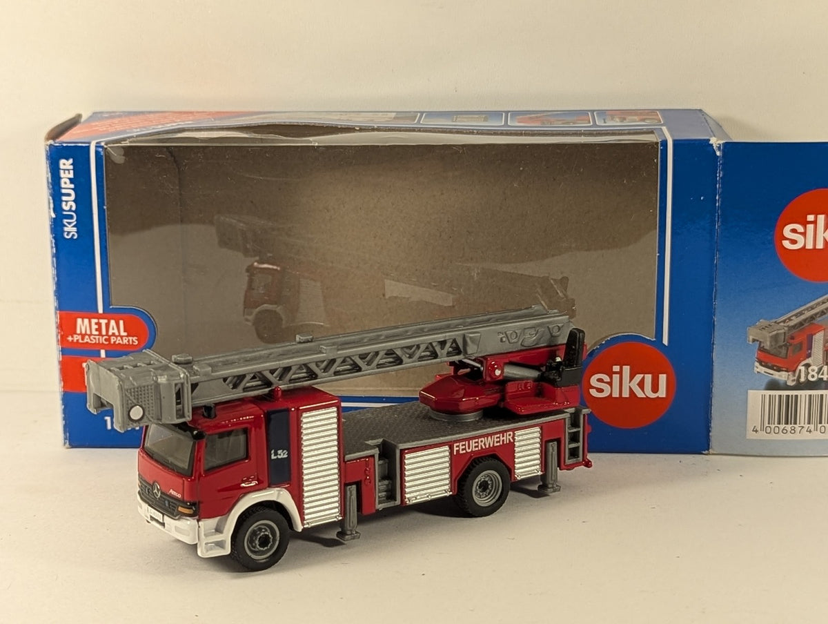 Siku 1:87 Feuerwehr-Drehleiter Fire Engine Die-cast Vehicle 1841