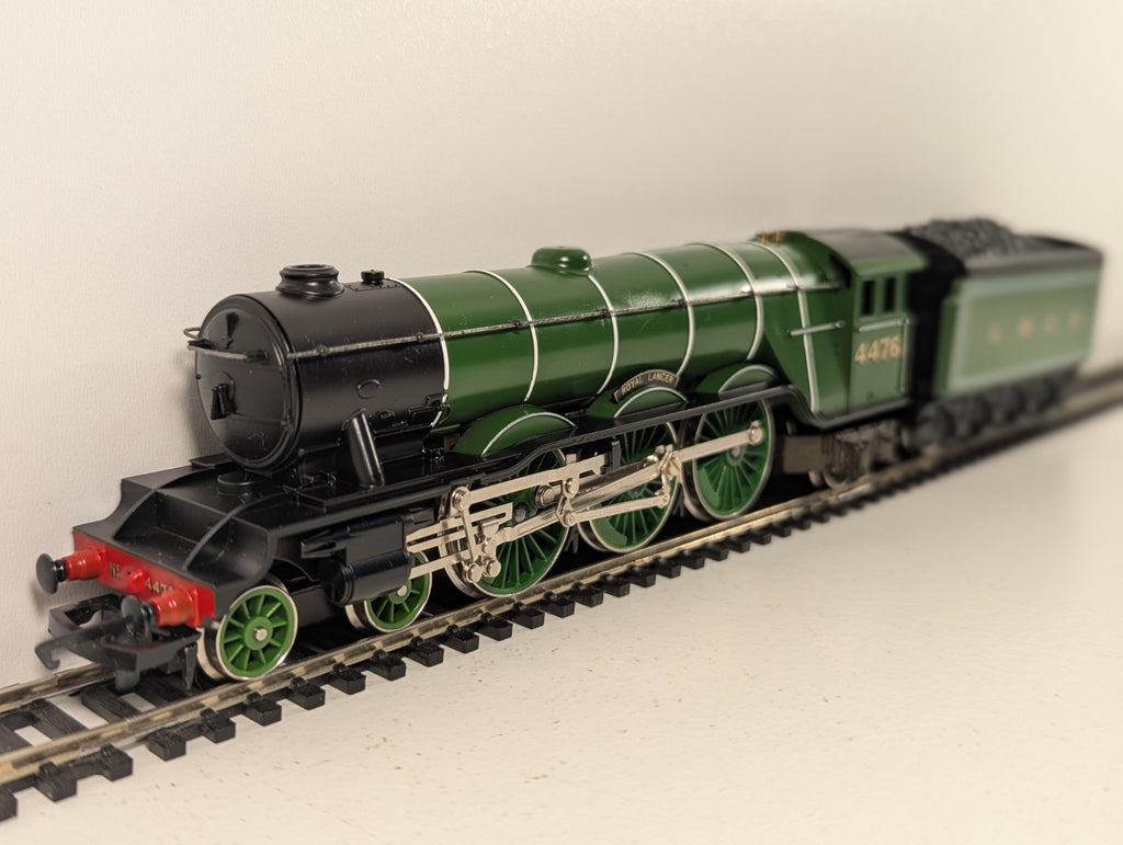 Hornby R042 LNER Class A1 4-6-2 “Royal Lancer” LNER Green