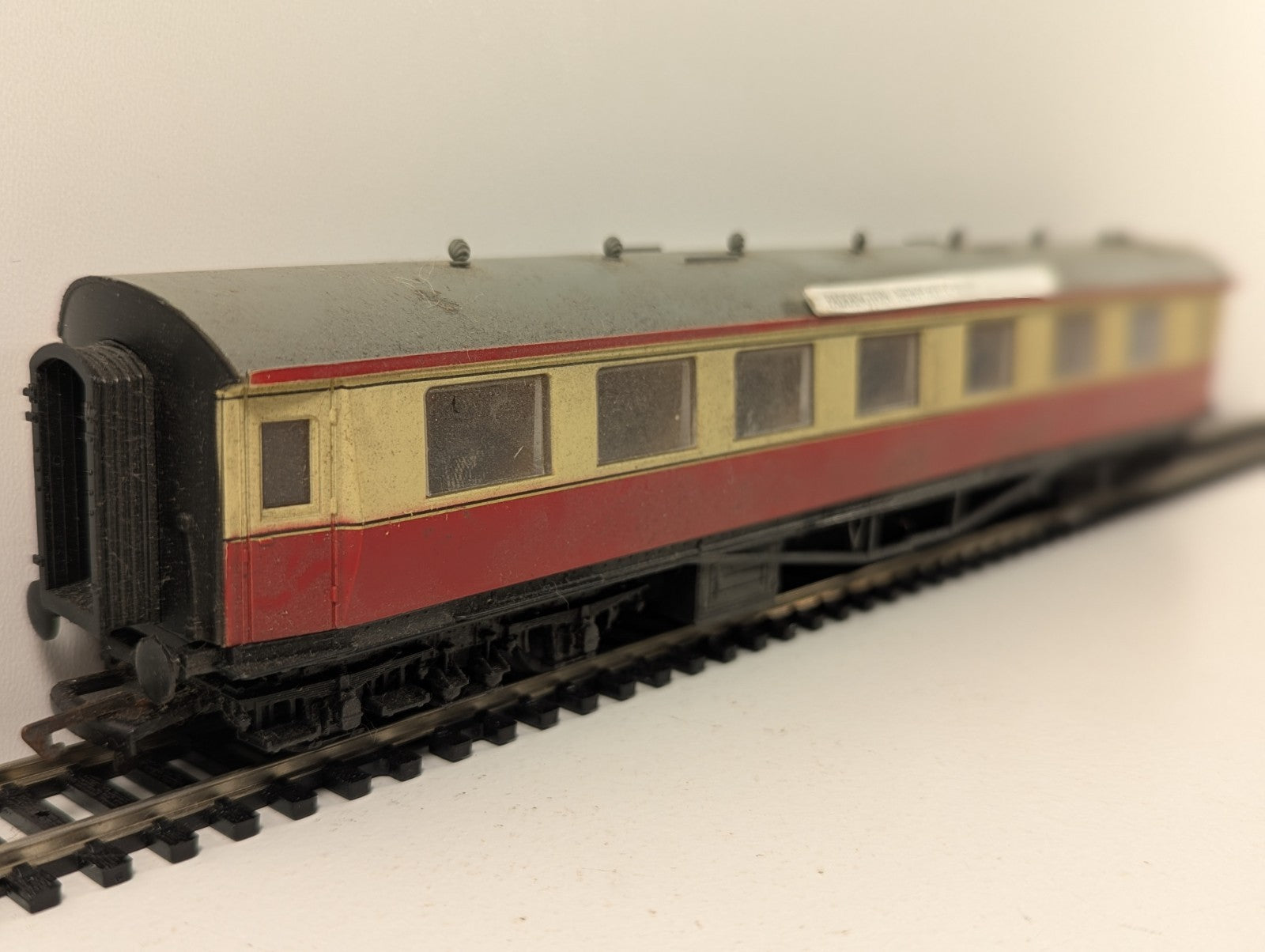Dapol OO Gauge BR Crimson & Cream 1st Composite Coach Paddington–Newport–Cardiff