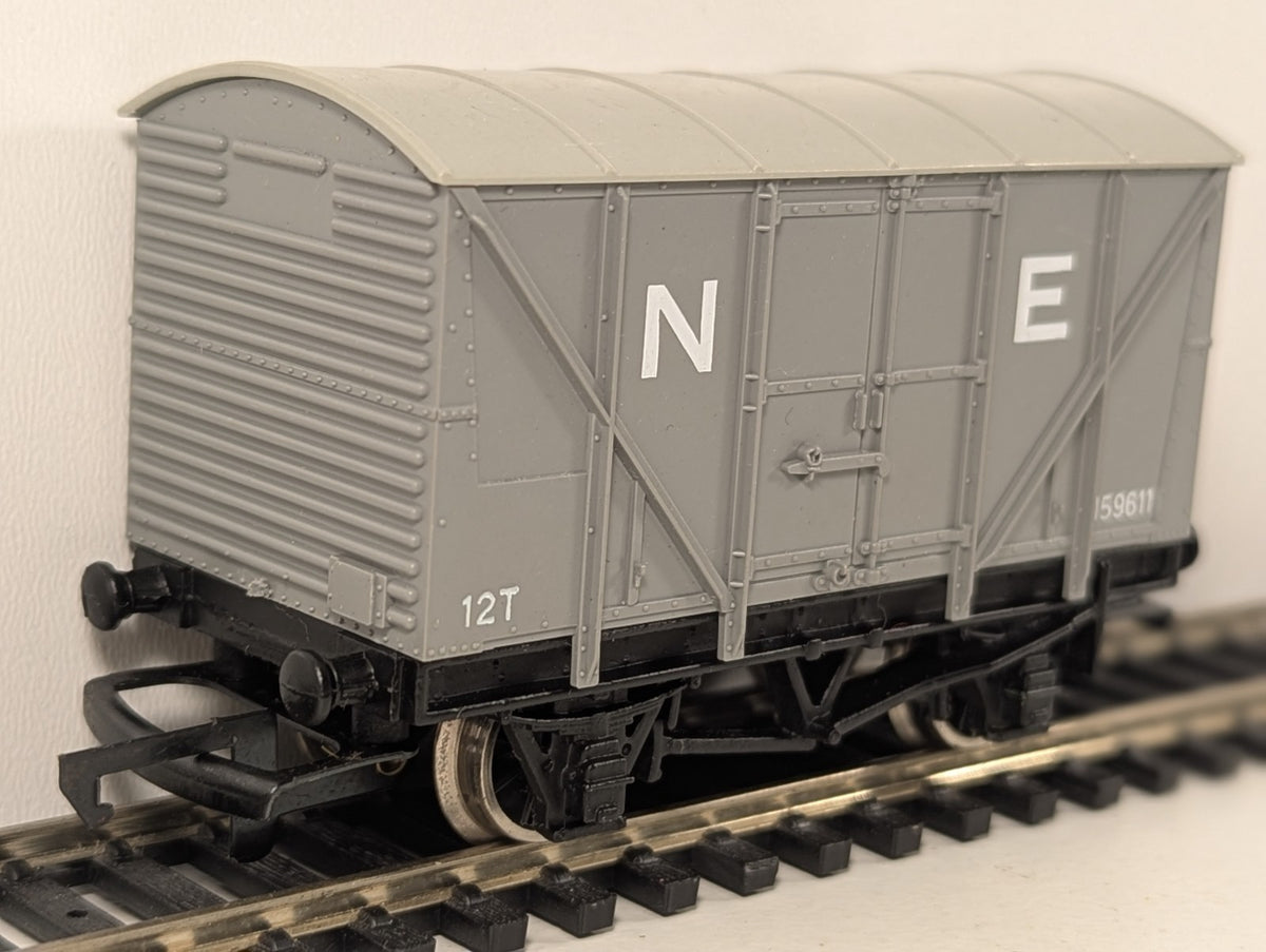 Wrenn OO Gauge W5028 Banana Van N.E. 159611