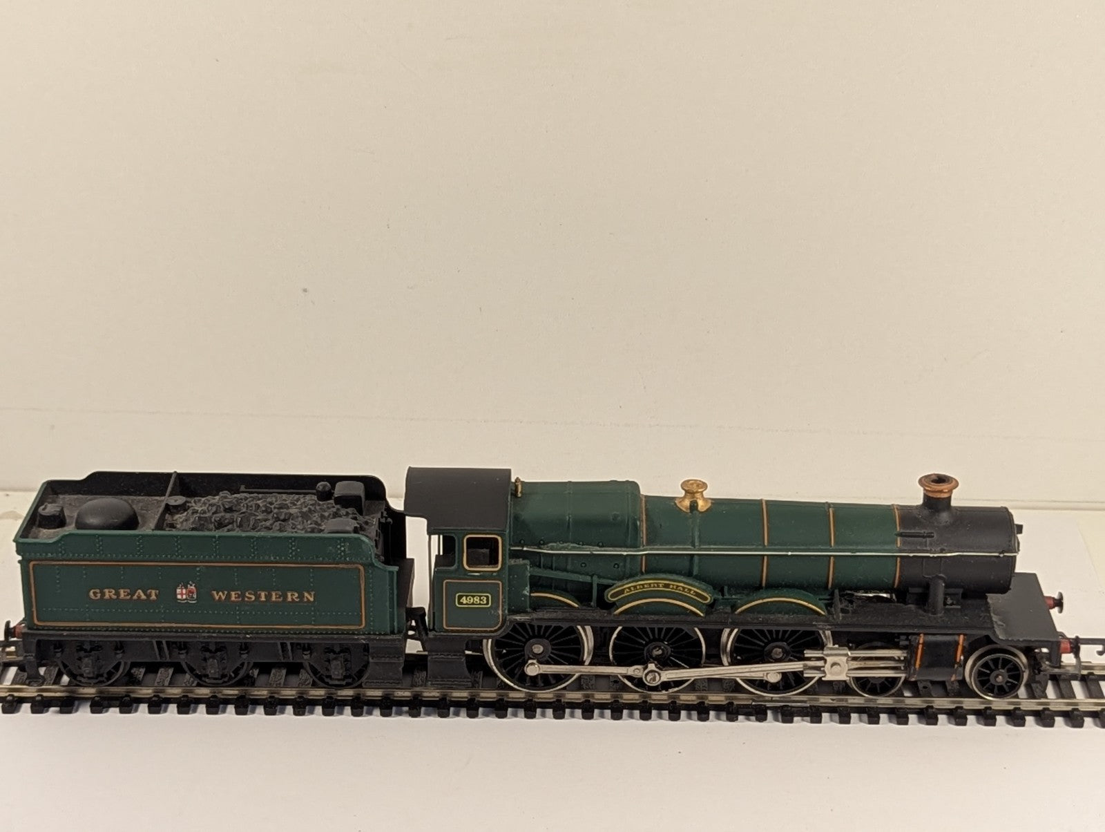 Hornby R759 GWR Hall Class 4-6-0 'Albert Hall' Steam Locomotive OO Gauge
