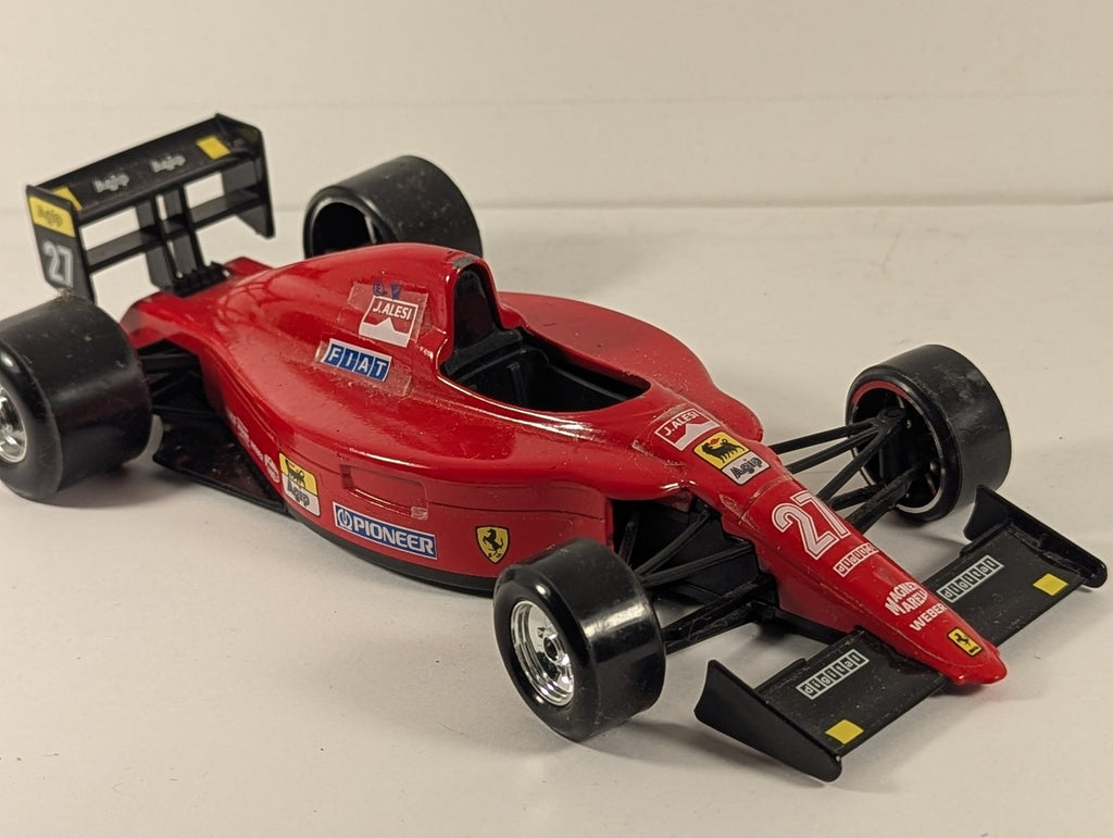 Bburago 1:24 Ferrari 641/2 Formula 1 Car 27 Ferrari Red