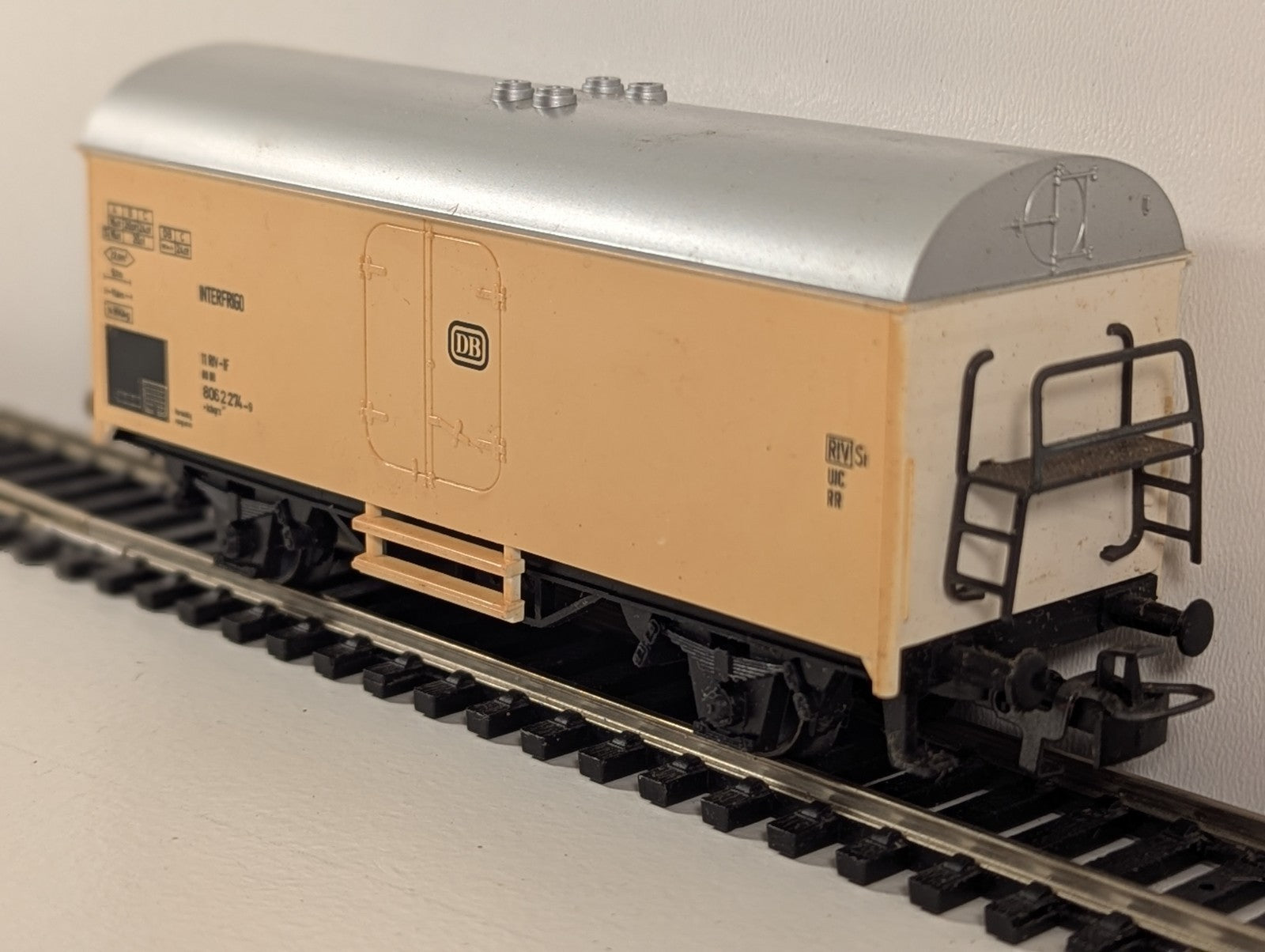 Märklin HO 4415 Interfrigo Refrigerator Car – DB