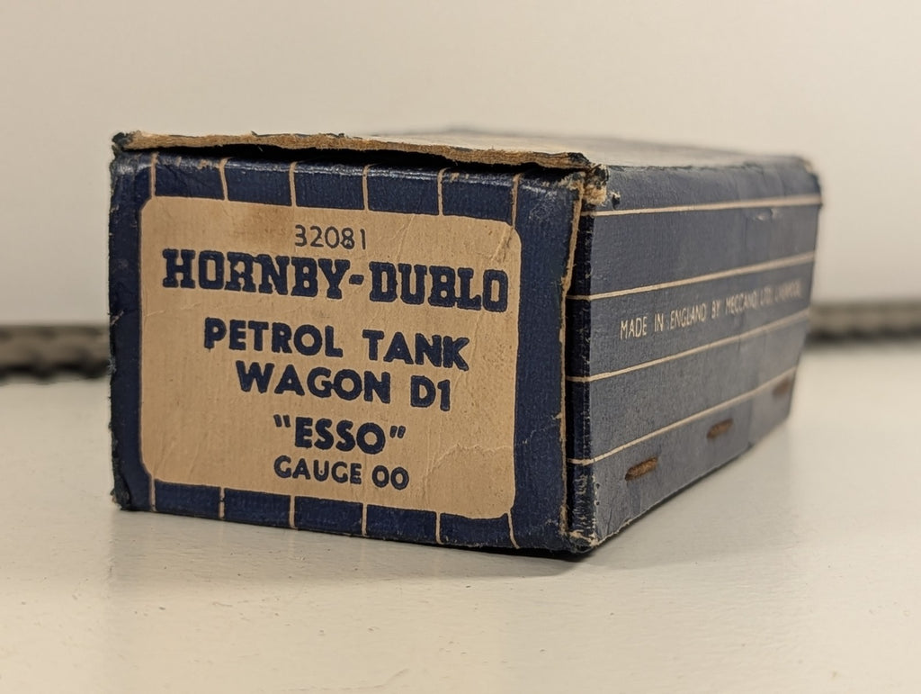 Hornby Dublo 32081 OO Gauge D1 ESSO Petrol Tank Wagon - Boxed