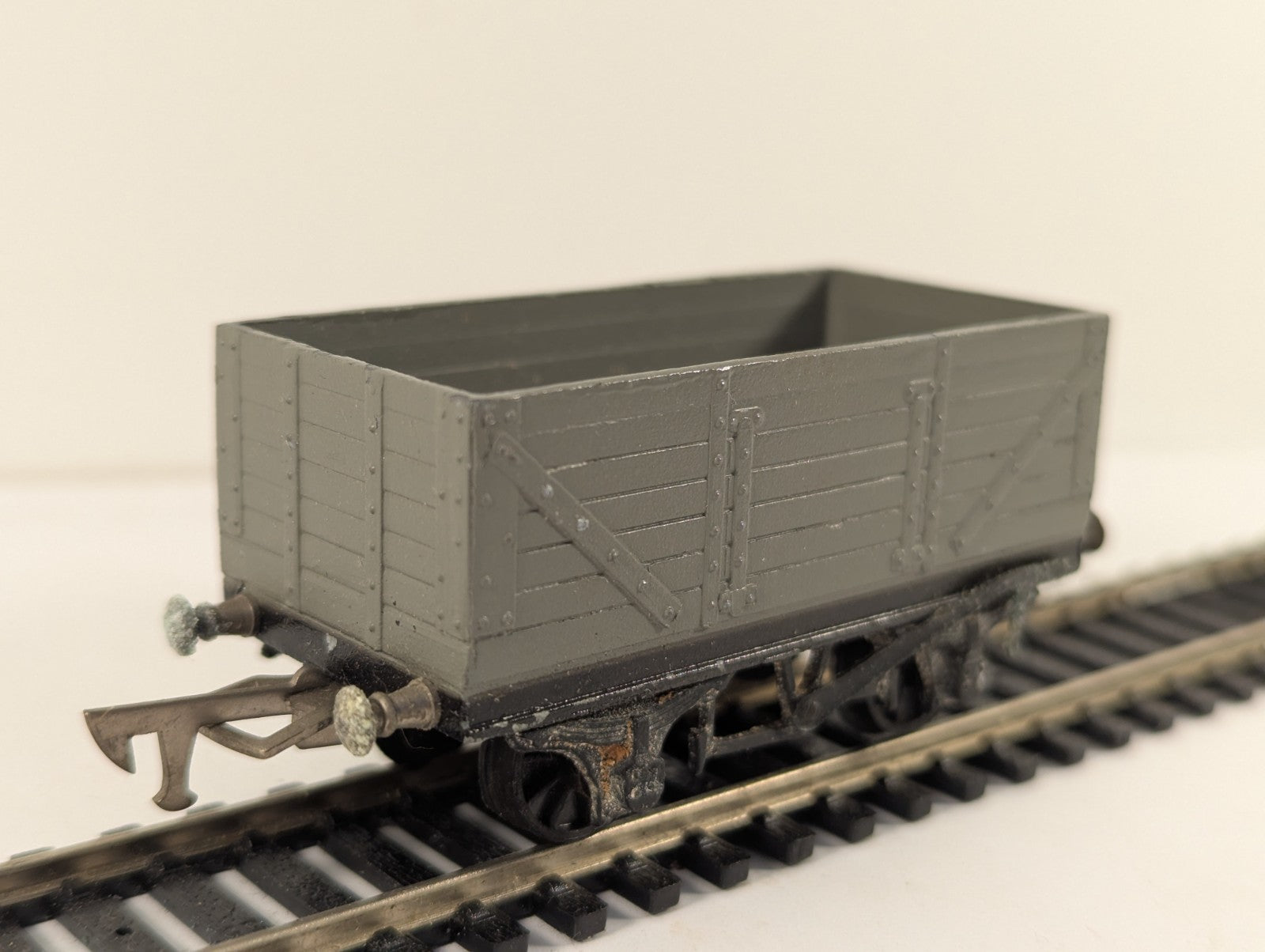 Graham Farish OO Gauge Grey Open 7-Plank Wagon Boxed