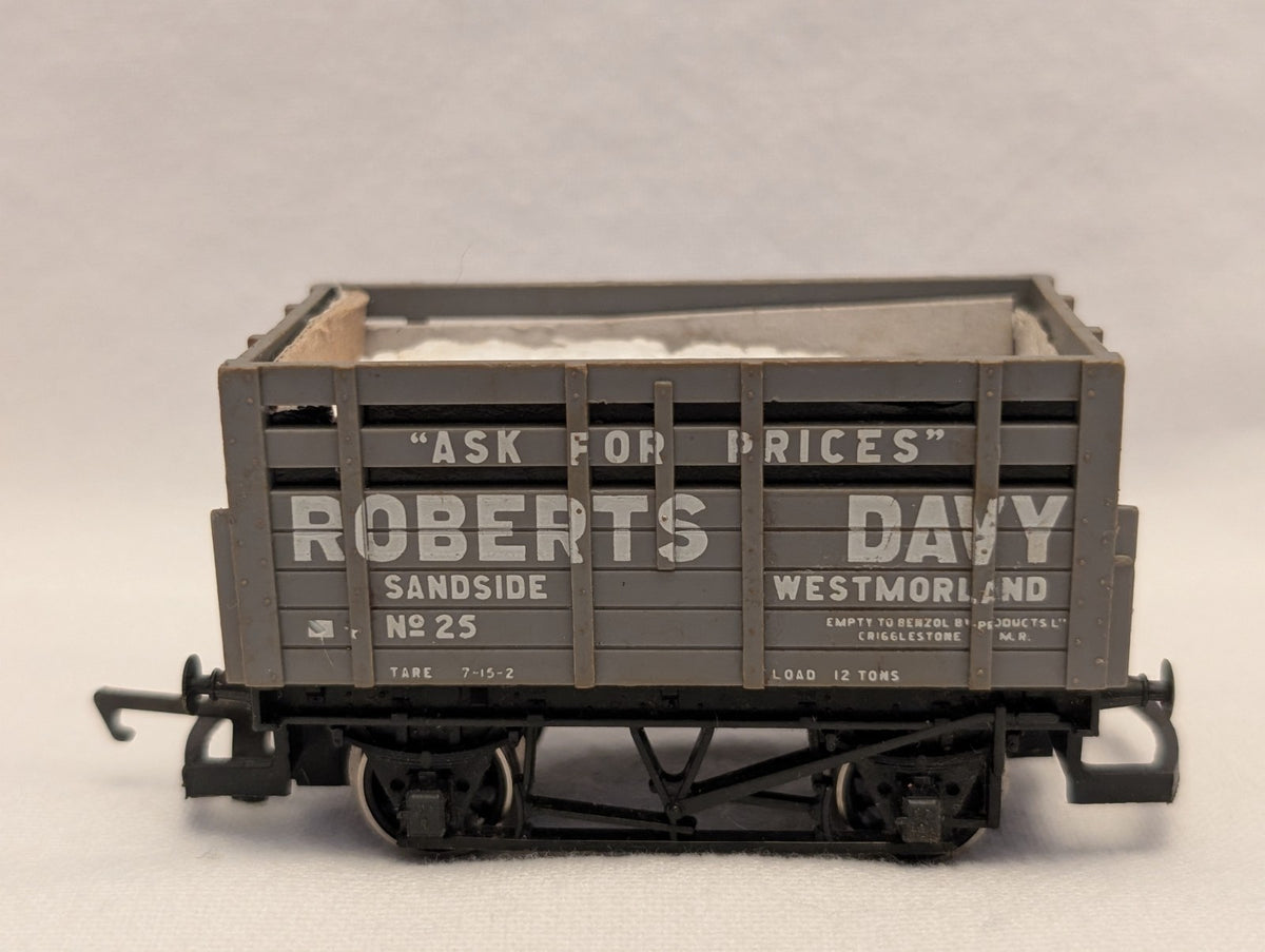 Hornby OO Gauge 7-Plank Coke Wagon Goods Wagon 25 Roberts Davy Grey