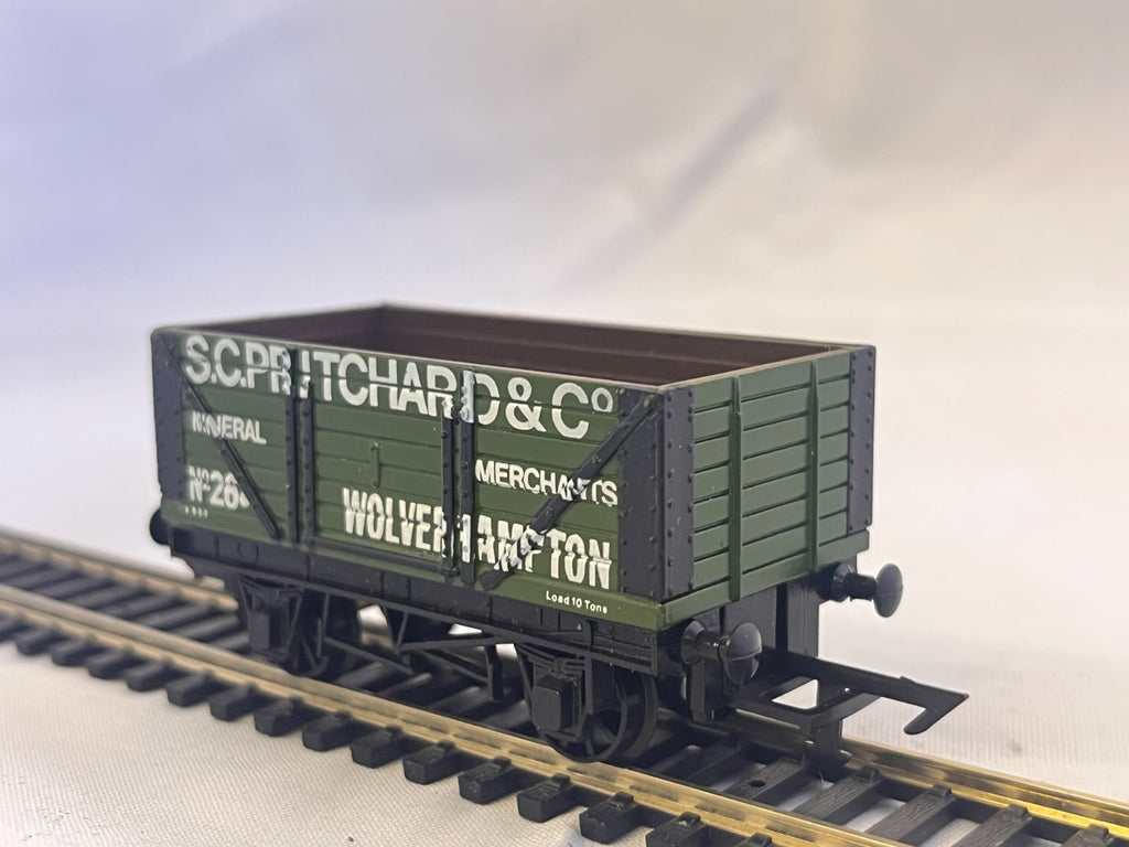 Graham Farish OO Gauge S.C. Pritchard & Co 7 Plank Wagon Green