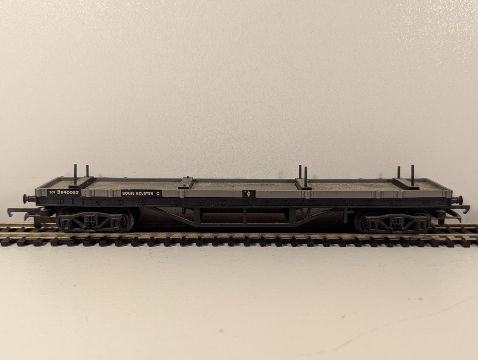Tri-ang R110 OO Gauge BR Grey Bogie Bolster Wagon