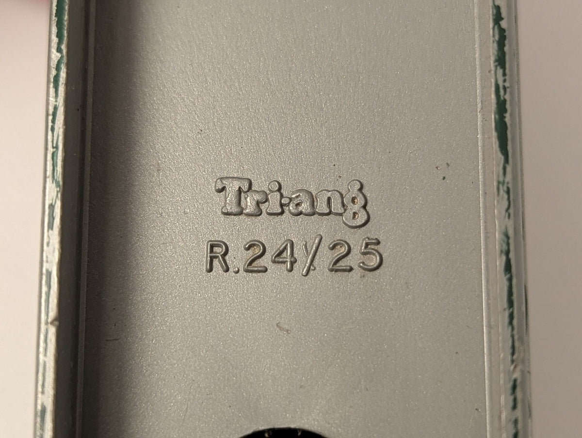 Tri-ang OO Gauge Transcontinental Passenger Coach Silver R.24/25
