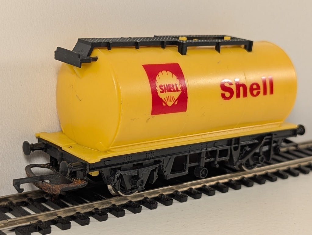 Hornby OO Gauge Shell TTA Tank Wagon