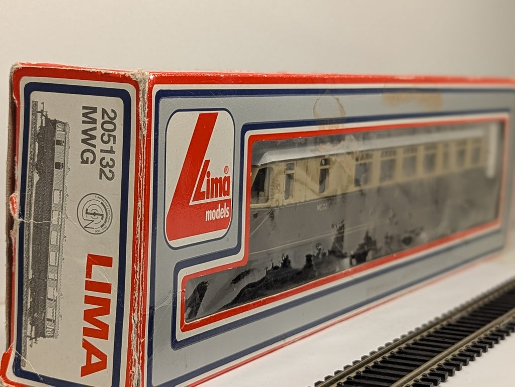 Lima OO Gauge GWR Railcar Diesel Railcar No 22 GWR Chocolate and Cream