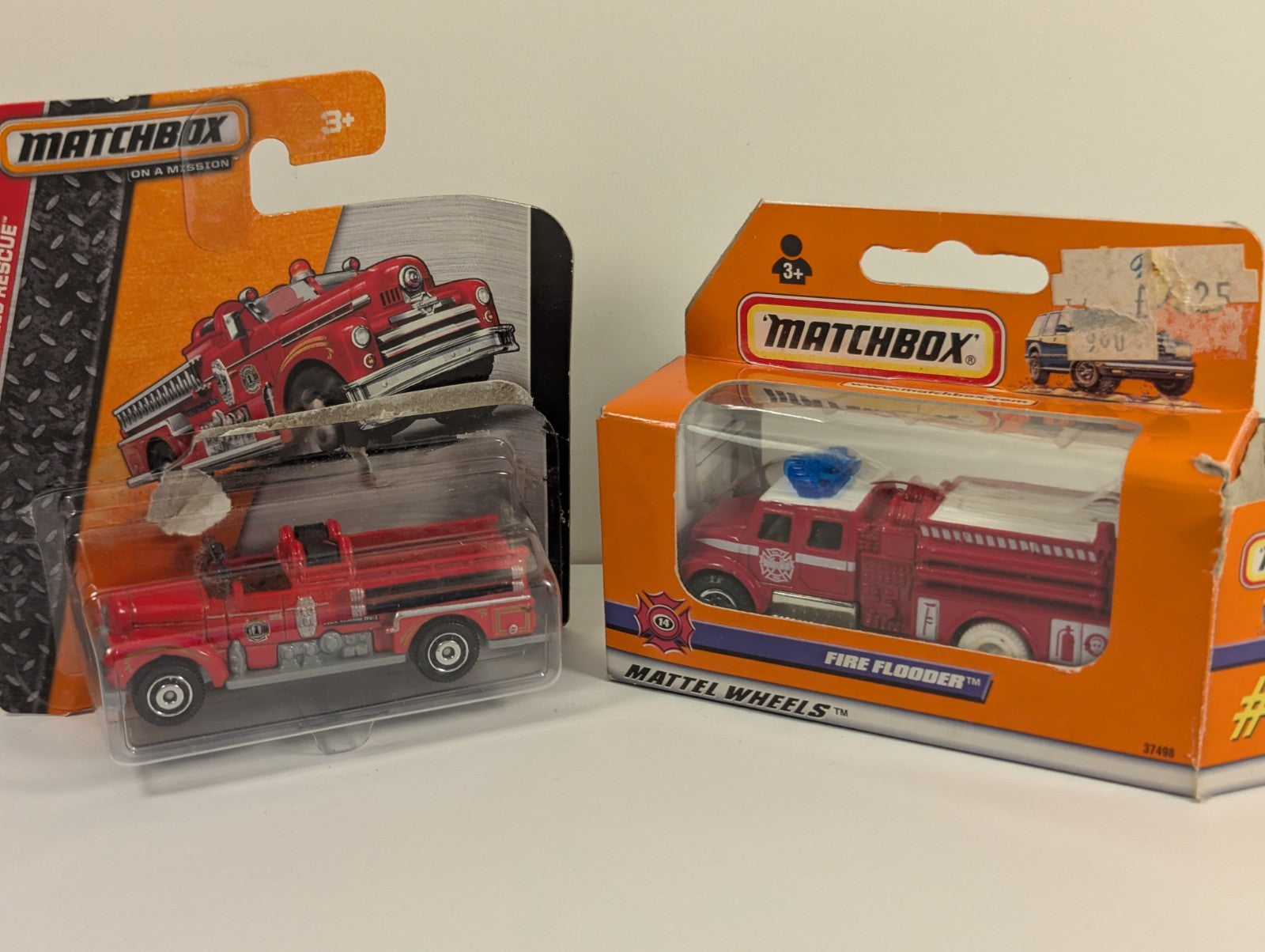 Matchbox Diecast Fire Flooder and MBX Station No 1 Fire Engine Pair