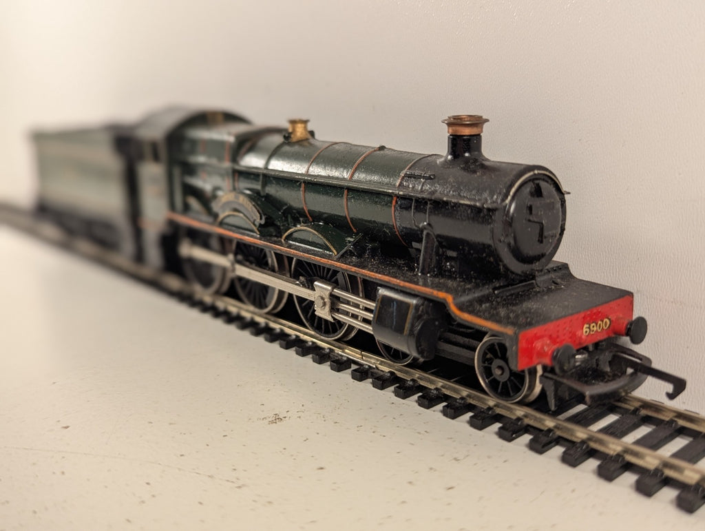 Hornby OO Gauge Class 4900 Hall Class 'Burton Hall' Steam Loco