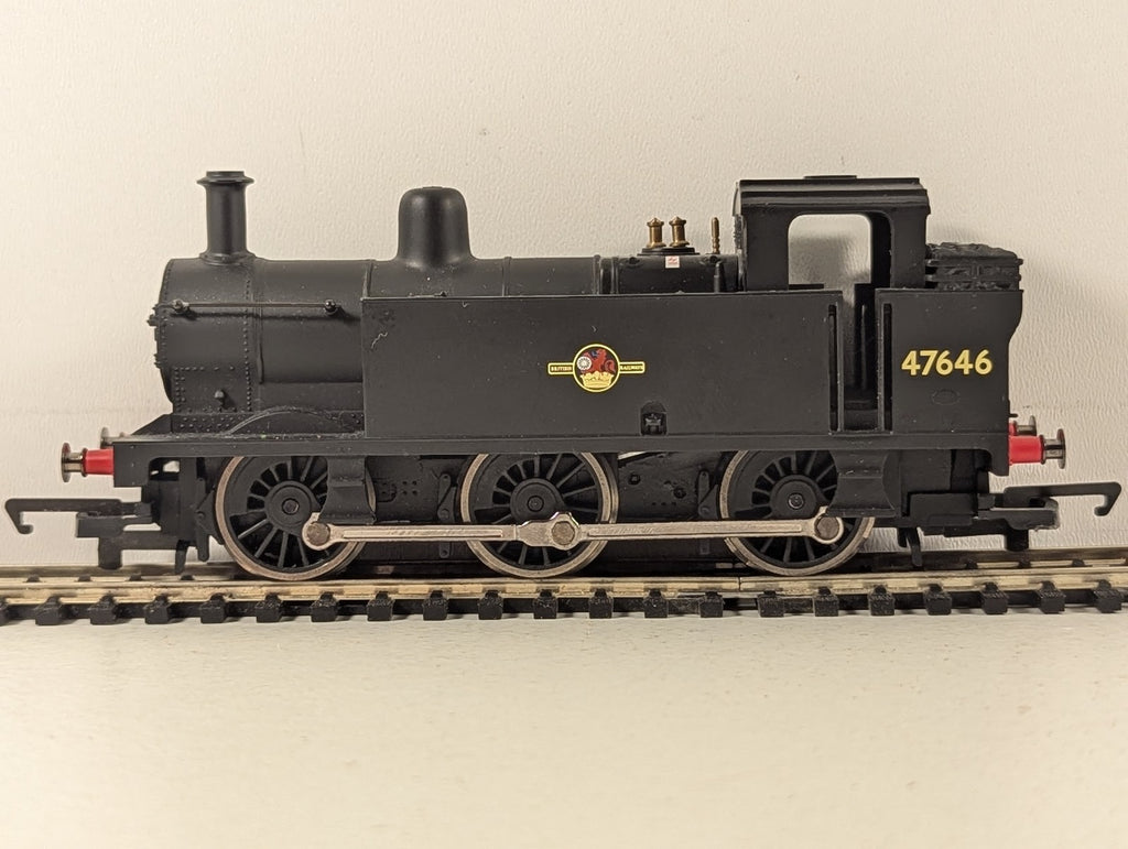 Hornby OO Gauge Class 3F Jinty Steam Locomotive 47646 BR Black (Early Emblem)