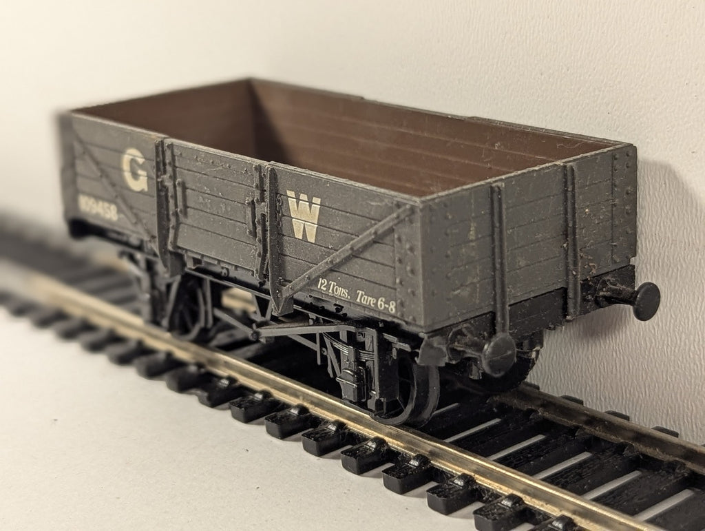 Airfix OO Gauge GWR 5-Plank Open Wagon Goods Wagon 109458 GWR Grey