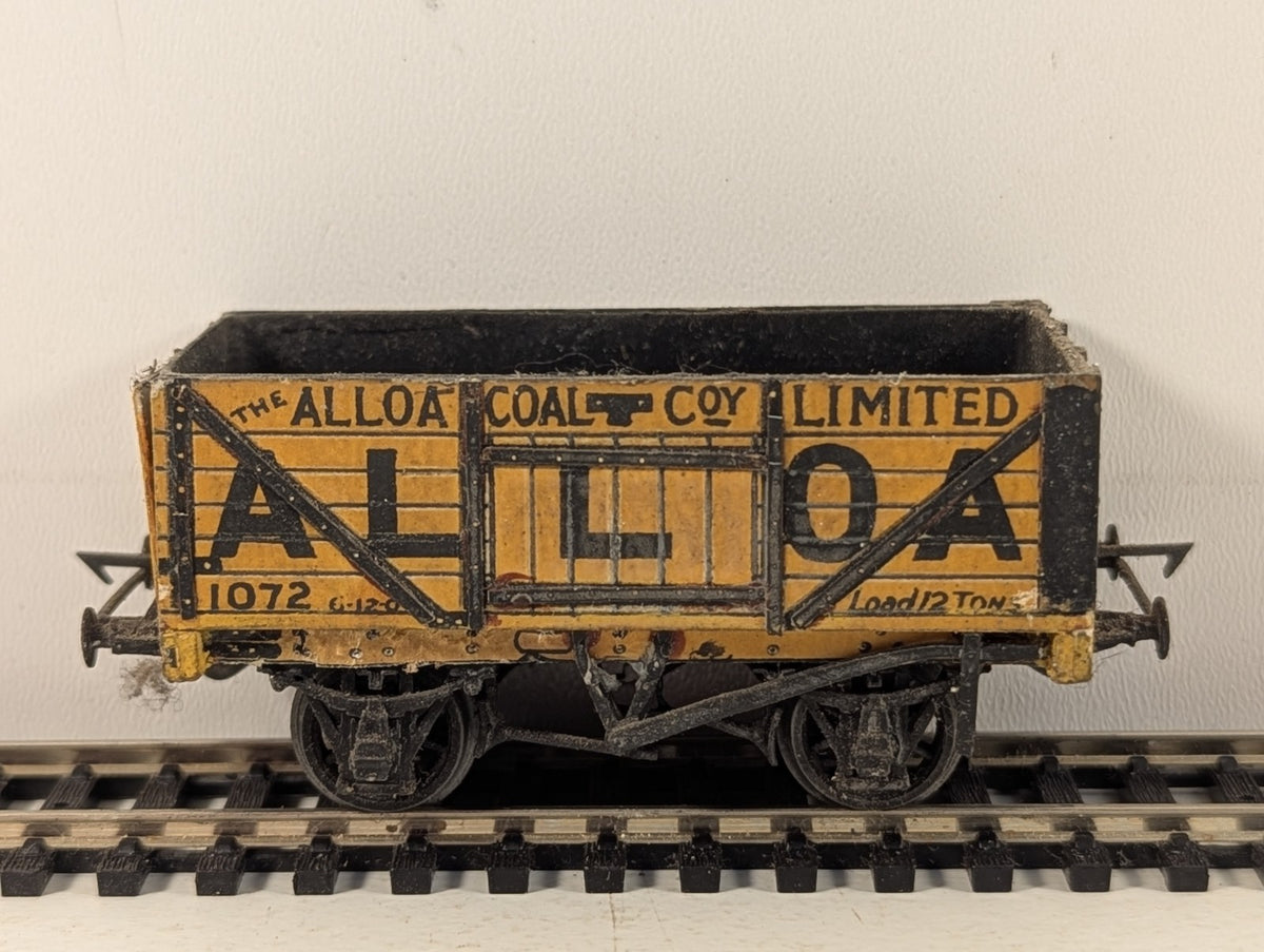 Kit Built OO Gauge 7-Plank Open Wagon 1355 / 1072 Alloa Coal Co. Yellow