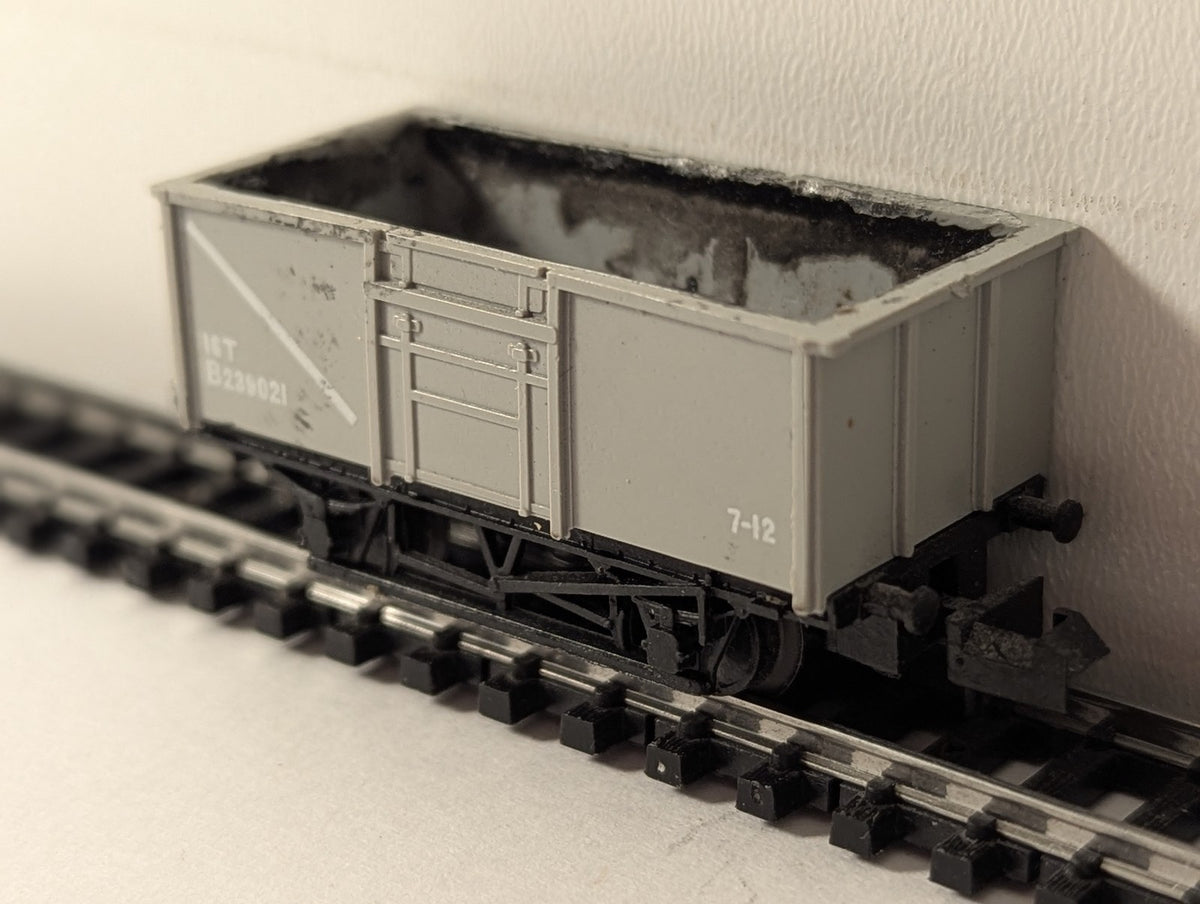 Minitrix N Gauge 16 Ton Mineral Wagon Goods Wagon B239021 BR Grey