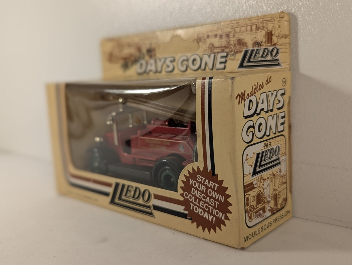 Lledo Models of Days Gone - Chelmsford Town Fire Brigade Fire Engine