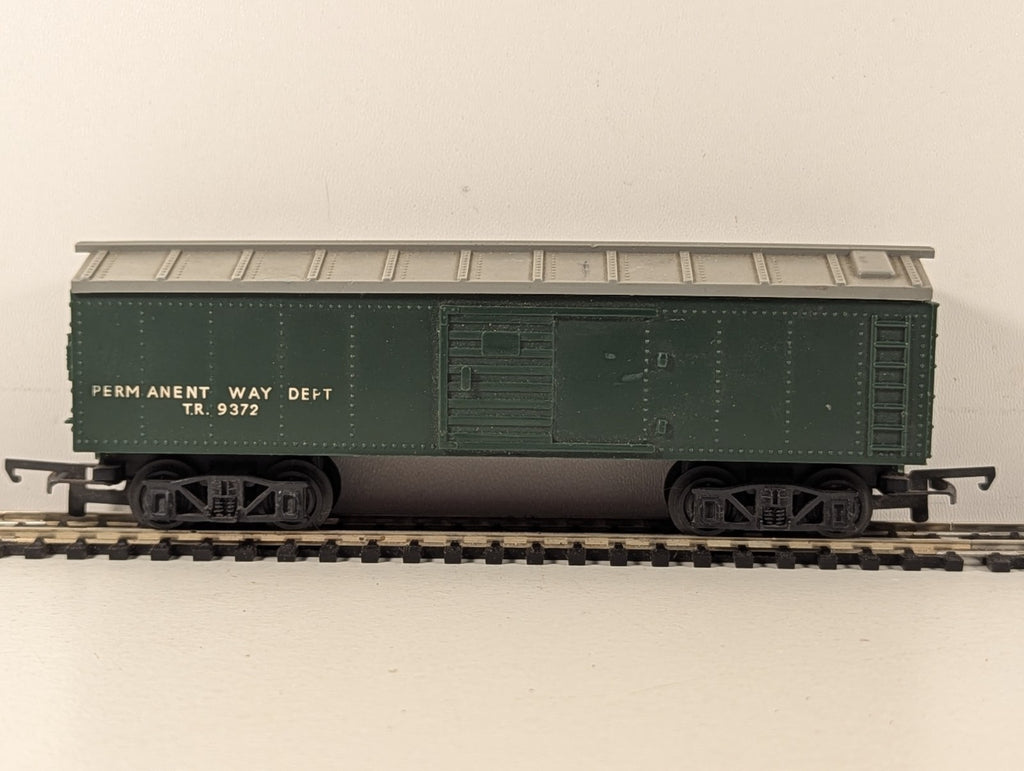Tri-ang OO Gauge Bogie Utility Van Goods Wagon TR 9372