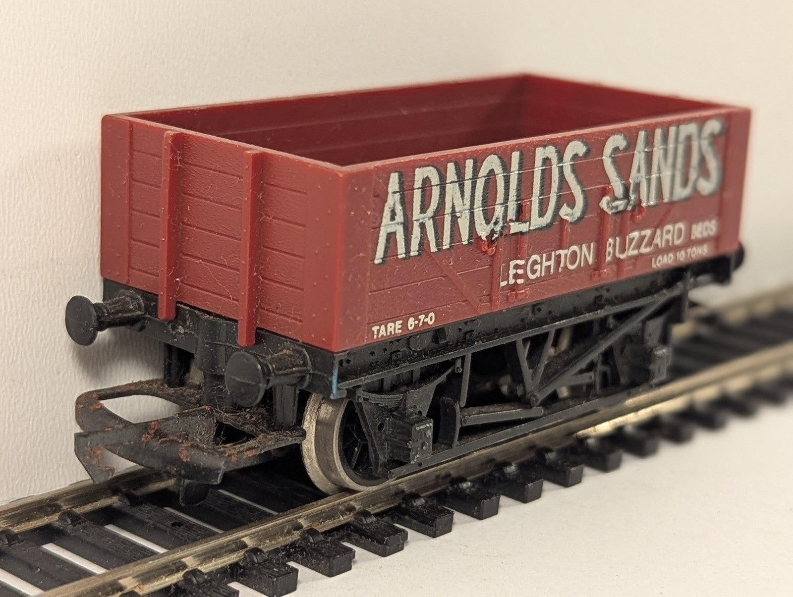Hornby OO Gauge Arnolds Sands 5-Plank Open Wagon Goods Wagon