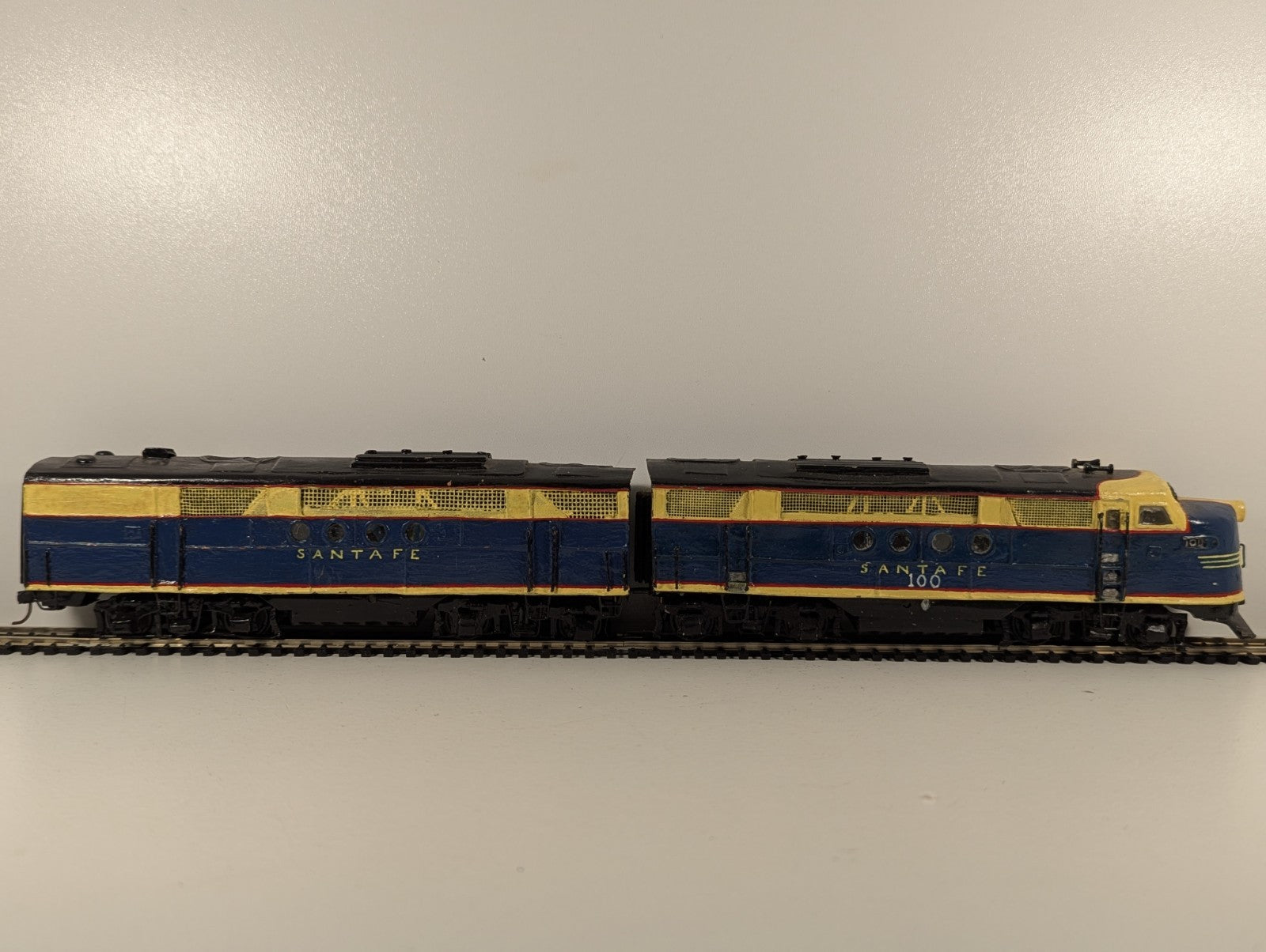 Metal Dummy Built GENESIS F7A/F7B Set Santa Fe