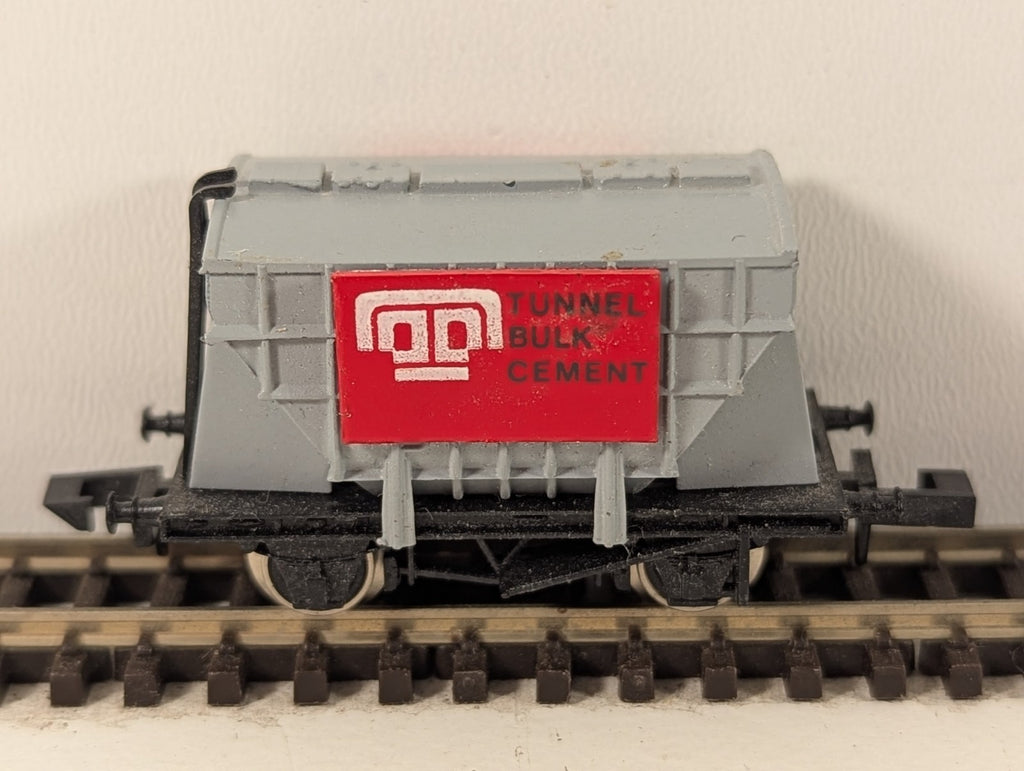 Graham Farish 3514 CPV Presflo Wagon ‘Tunnel Bulk Cement’ N Gauge
