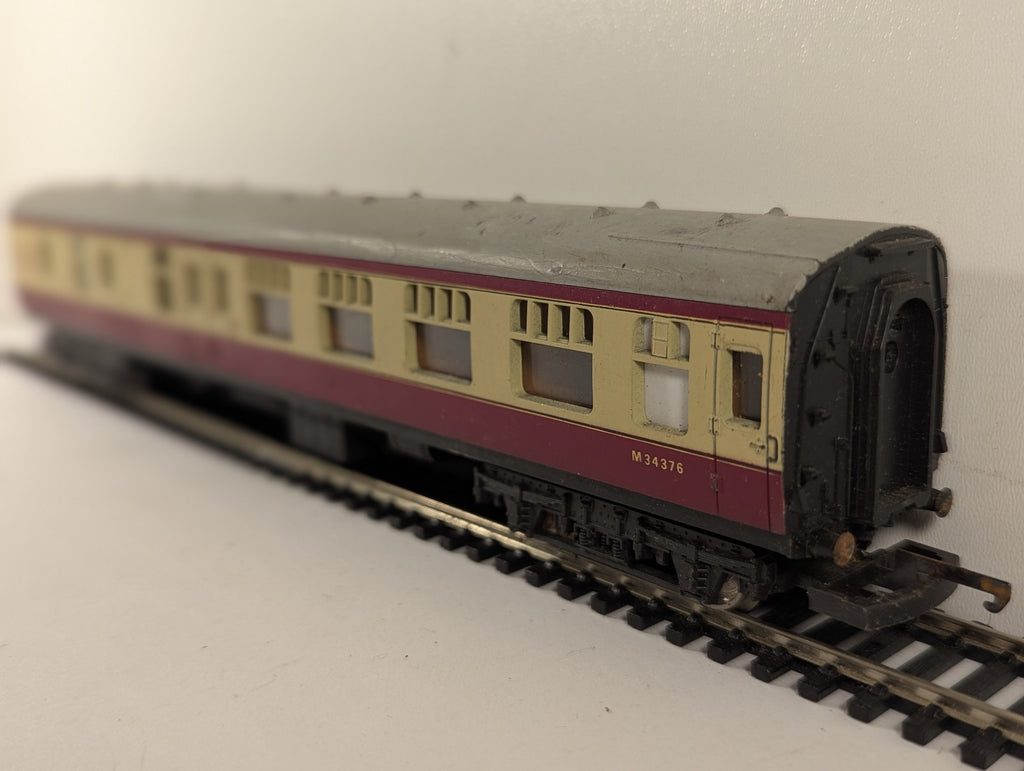 Lima OO Gauge BR Mk1 Brake Second Corridor BSK Passenger Coach M34376