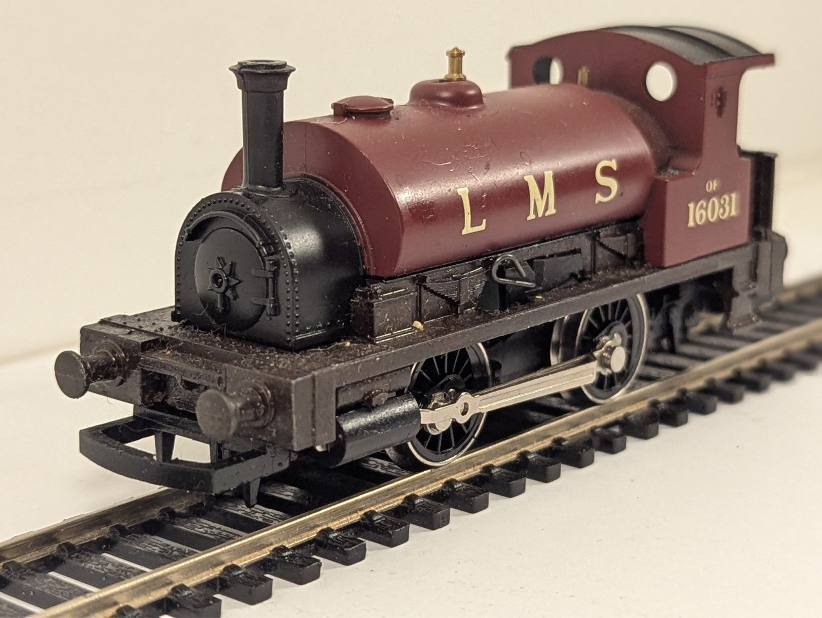 Hornby R152 LMS Class 0F "Pug" 0-4-0ST Locomotive Maroon - Spares/Repairs