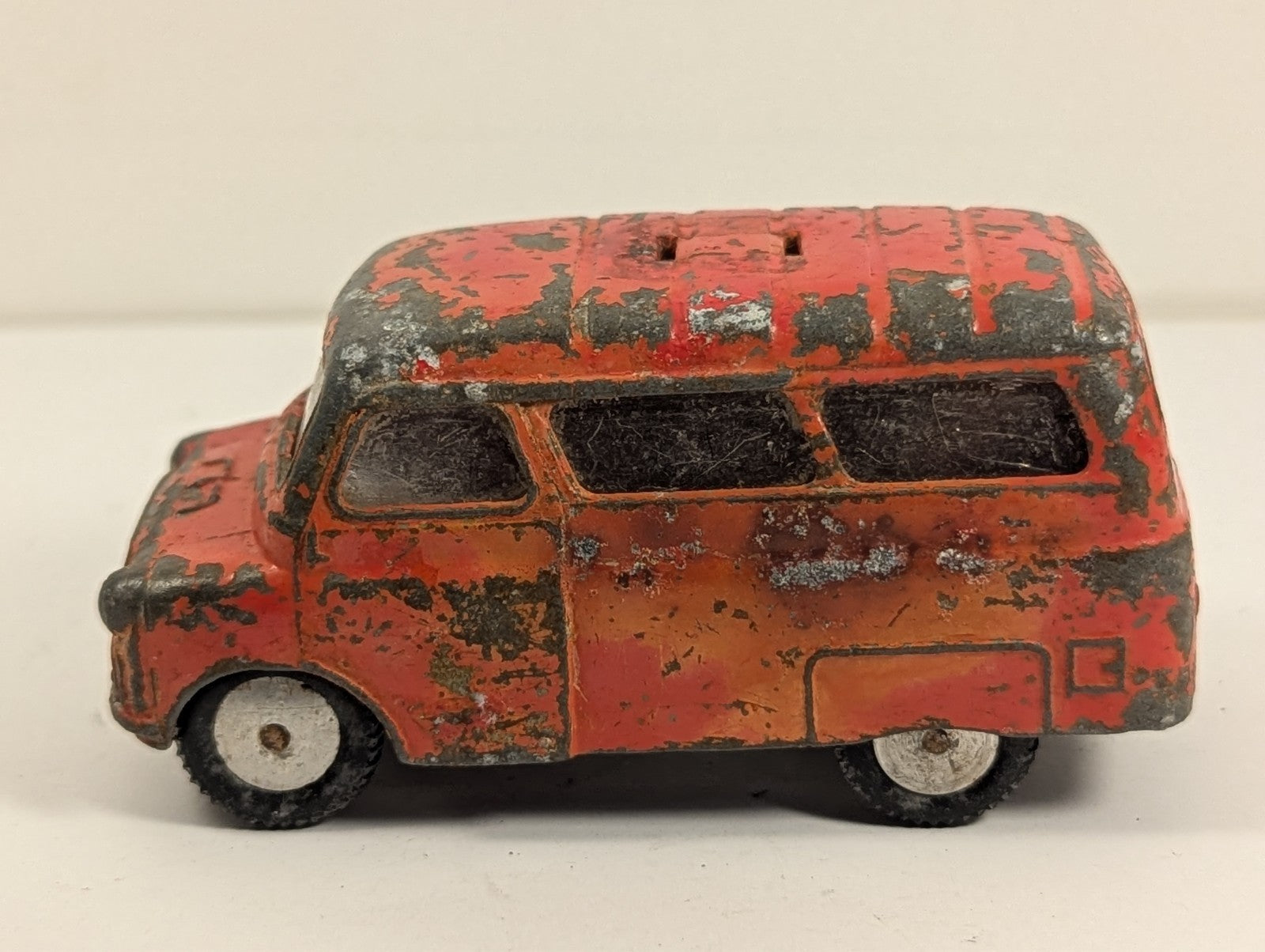 Corgi Toys 404 Bedford Dormobile Campervan 1:43 Scale - Chipped Paint