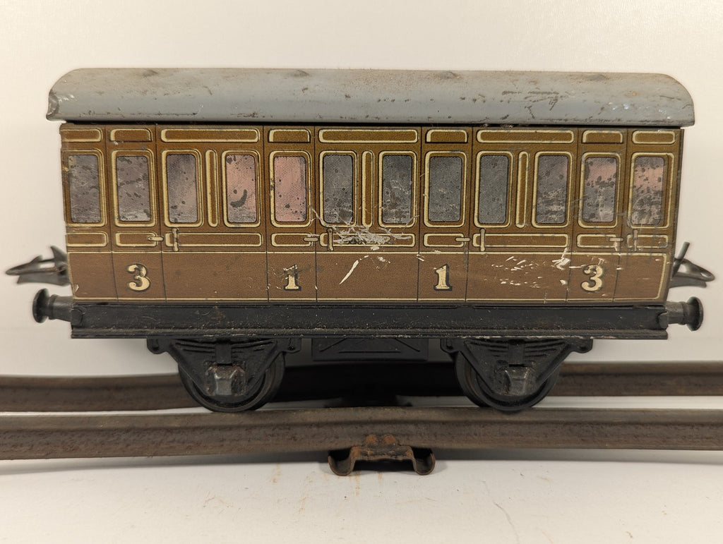 Hornby O Gauge No. 1 Passenger Coach LNER Teak