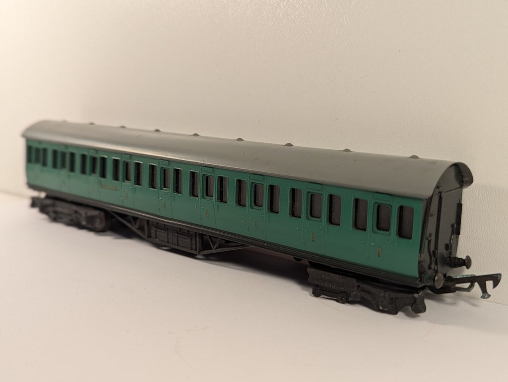 Graham Farish OO Gauge Southern Railway First Class Suburban Coach - Boxed
