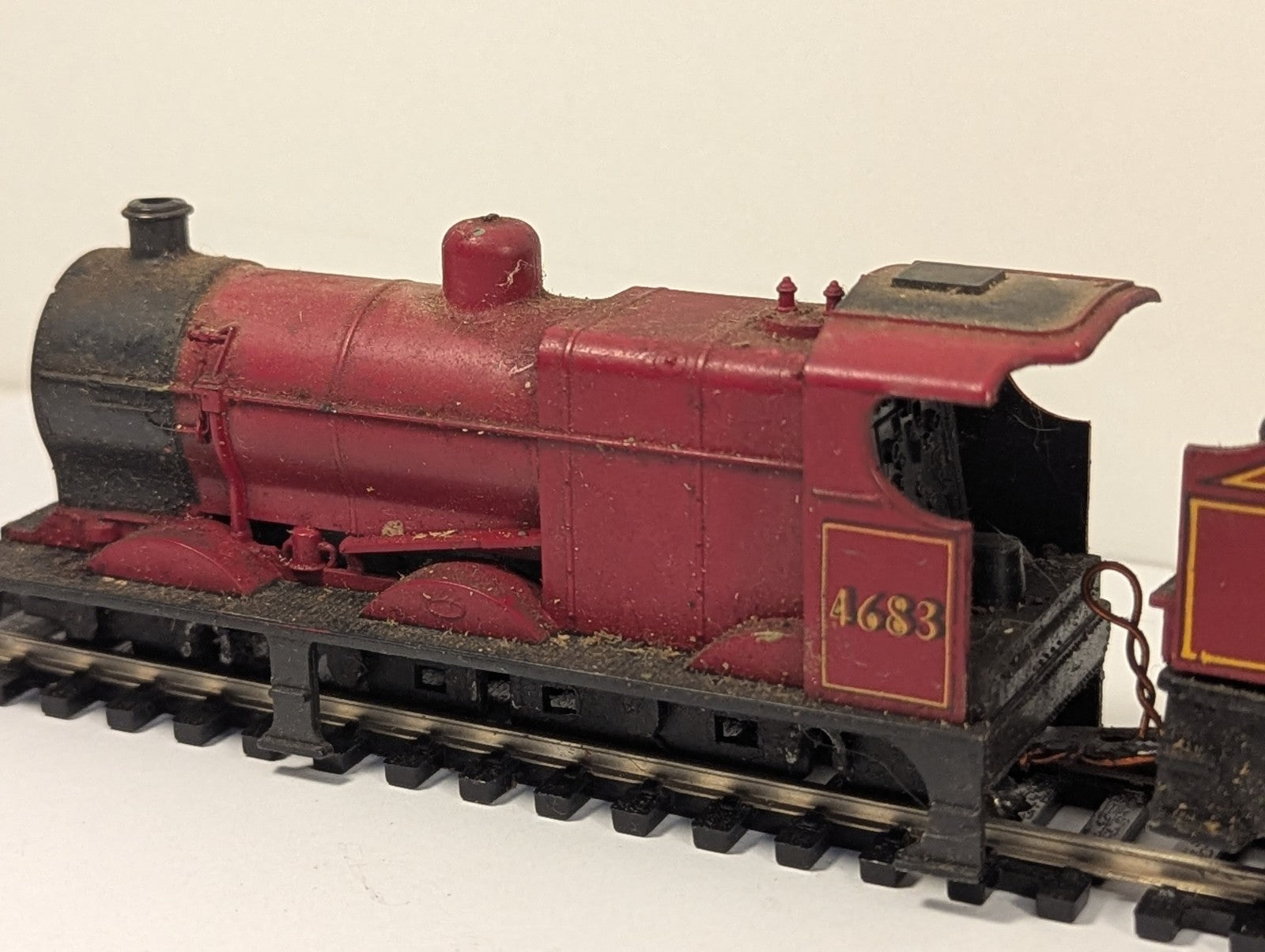 Lima L201702 HO Gauge Class 4F 0-6-0 4683 LMS Crimson – Spares/Repair