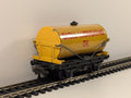 Hornby Dublo 32082 OO Gauge Shell Lubricating Oil Tanker - Wrong Box