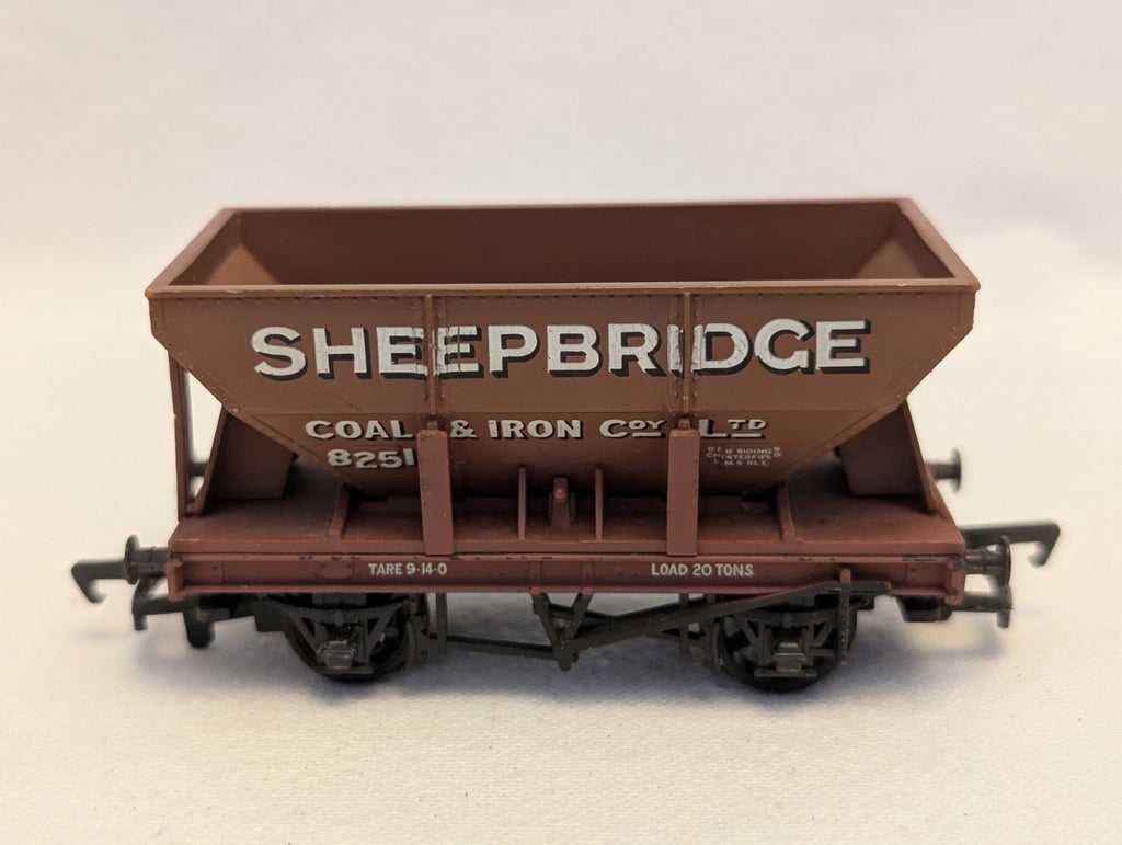 Mainline OO Gauge 20 Ton Hopper Wagon Goods Wagon 8251