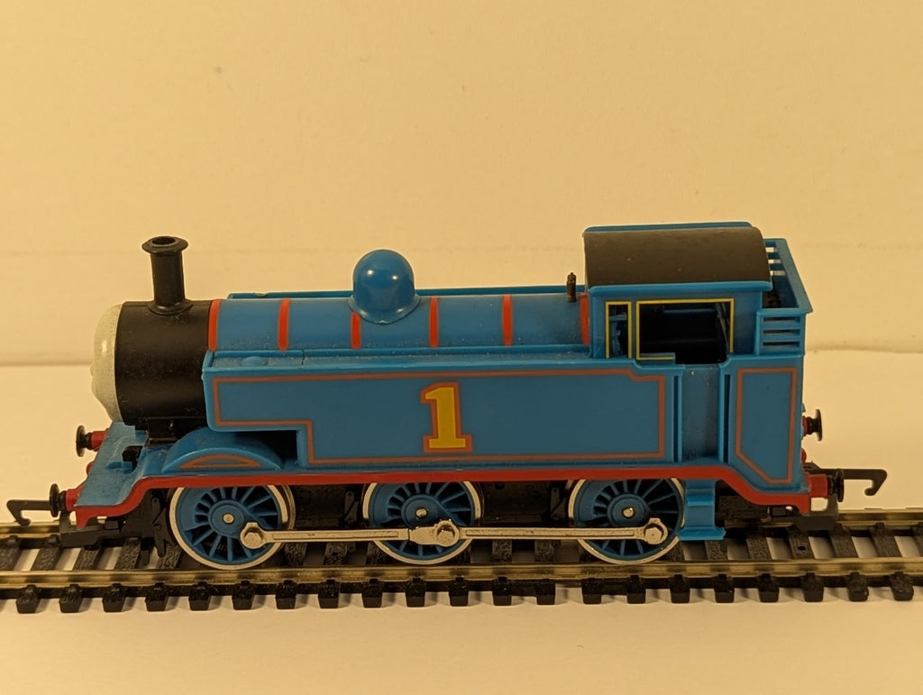 Hornby OO Gauge Thomas the Tank Engine Steam Locomotive