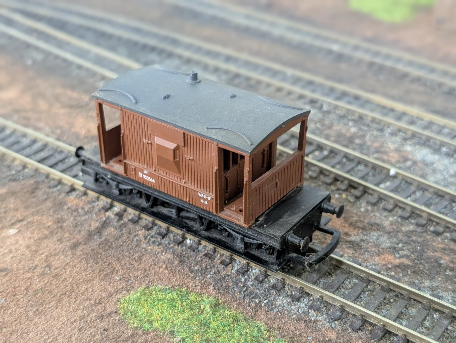 Hornby Railroad R6368 OO Gauge BR 20 Ton Brake Van Bauxite