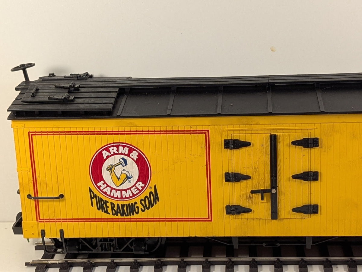 Bachmann G Scale Arm & Hammer Billboard Boxcar