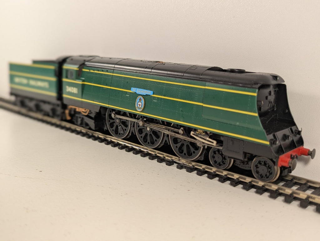 Hornby R2220 Battle of Britain Class Steam Locomotive