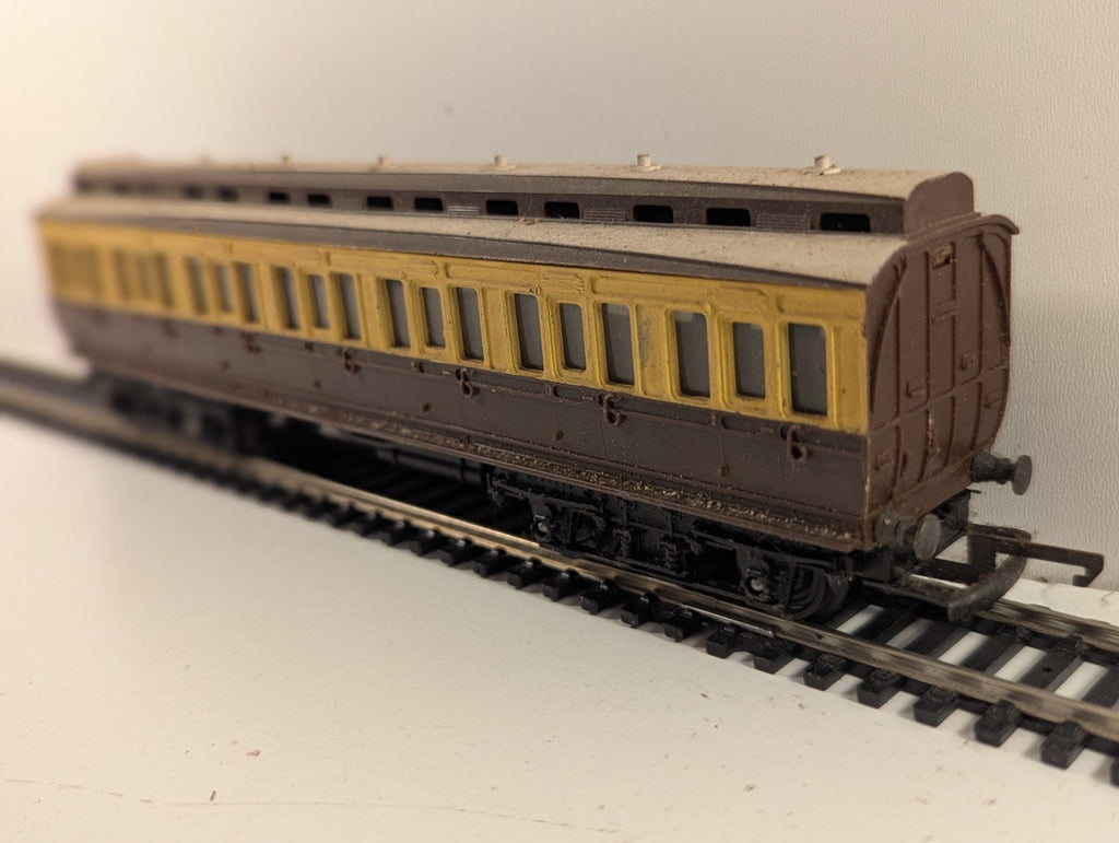 Tri-ang R332 GWR Clerestory Third Class Coach OO Gauge