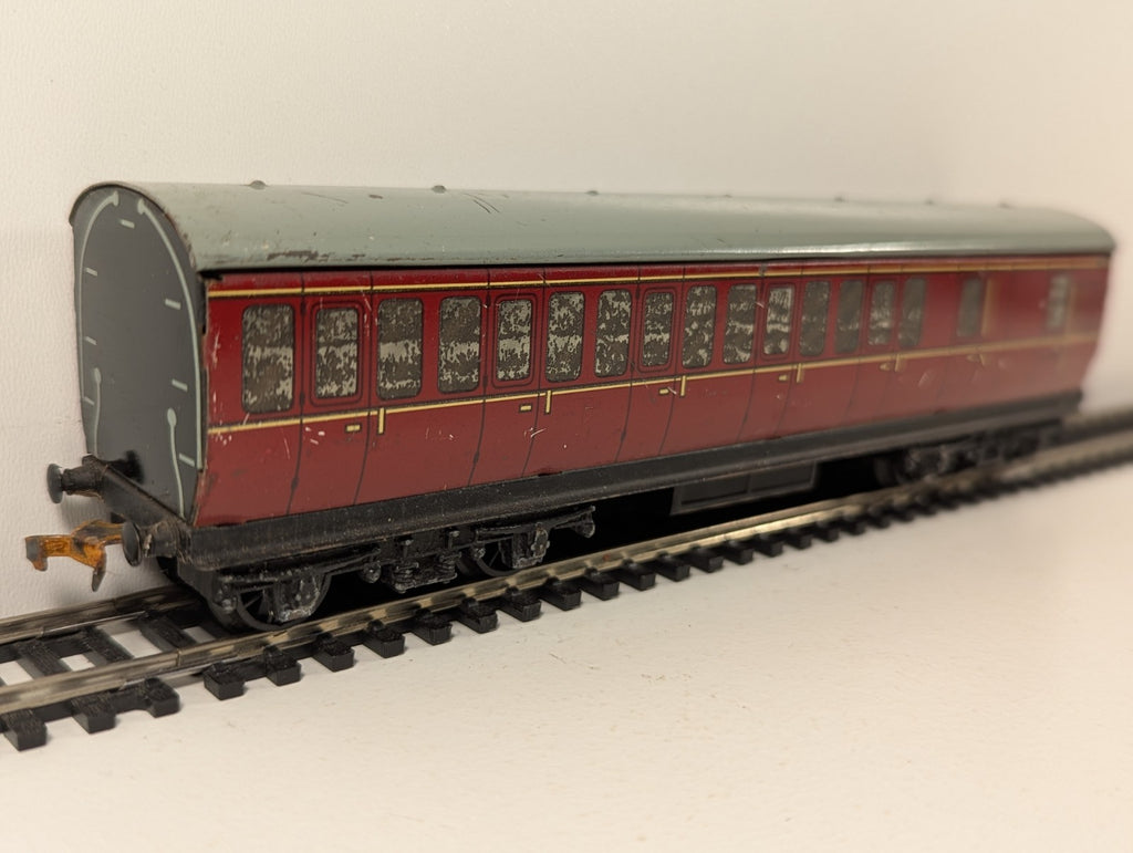 Hornby Dublo OO Gauge Tinplate BR Mk1 Suburban Brake Coach Maroon