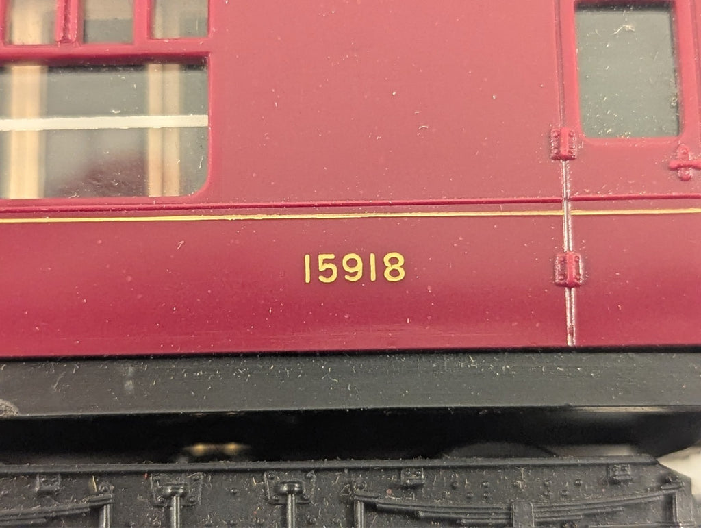 Tri-ang Railways R.422 OO Gauge First/Second Composite Coach - Boxed